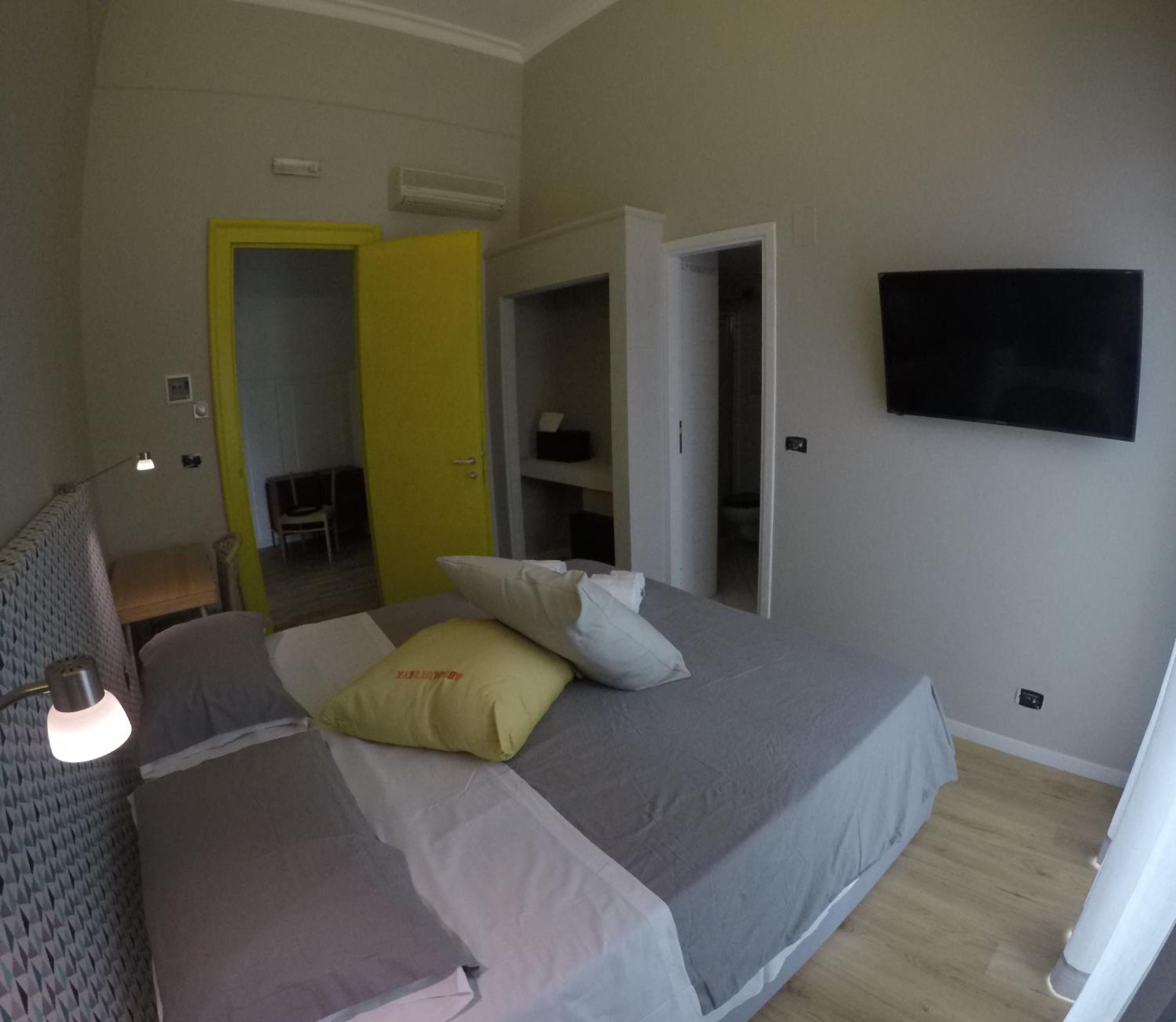 Deluxe Double Room photo 2