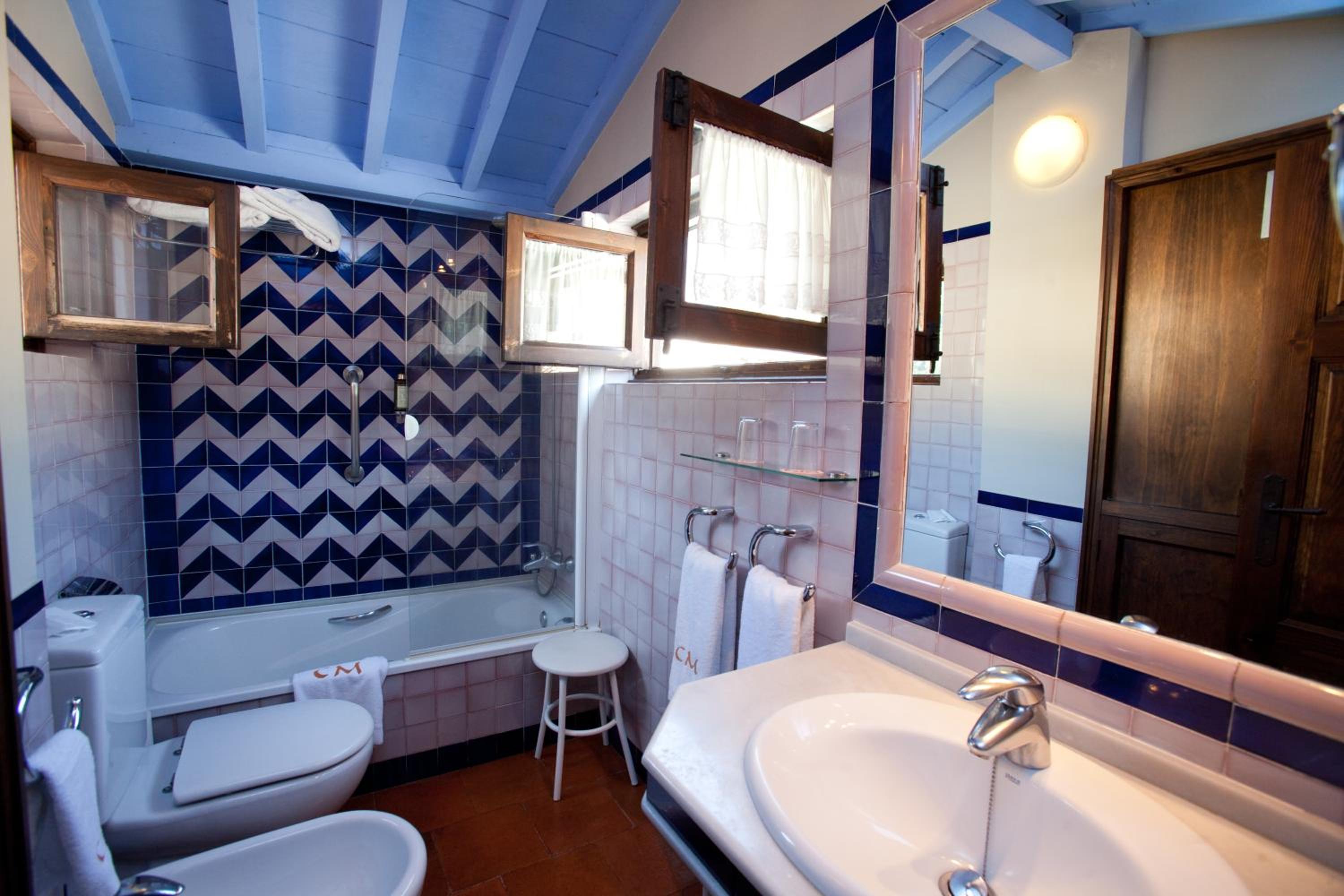 Superior Double or Twin Room with lateral Alhambra view - Photo 5