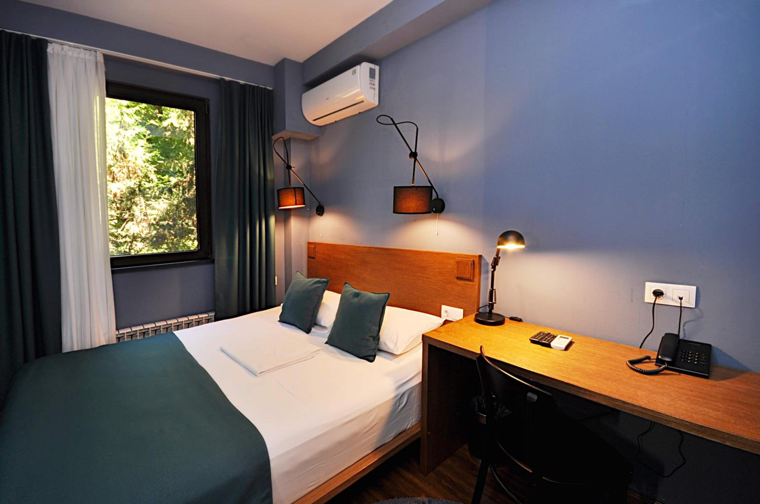 Standard Double Room - Photo 4