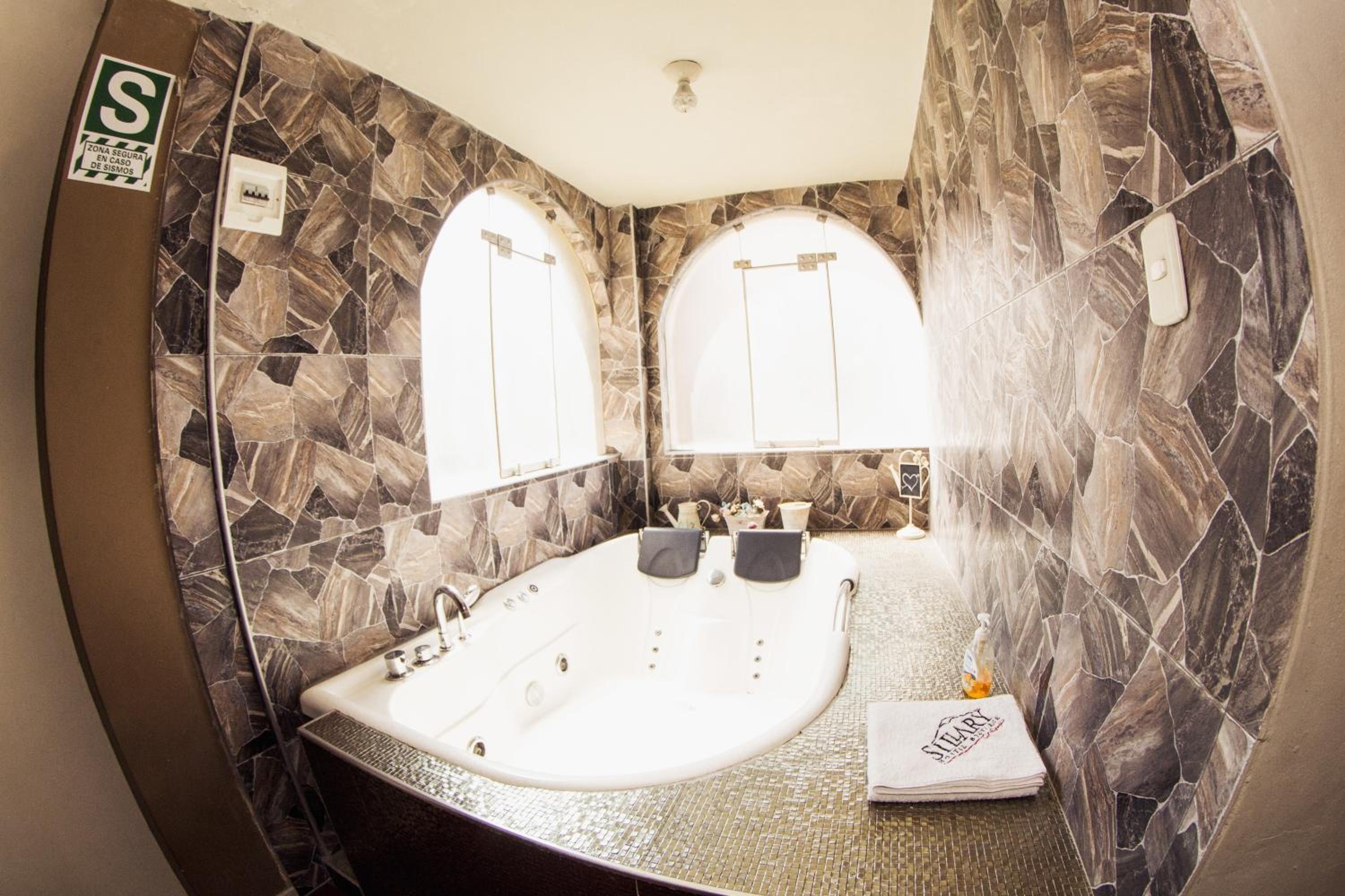 Suite with Whirlpool