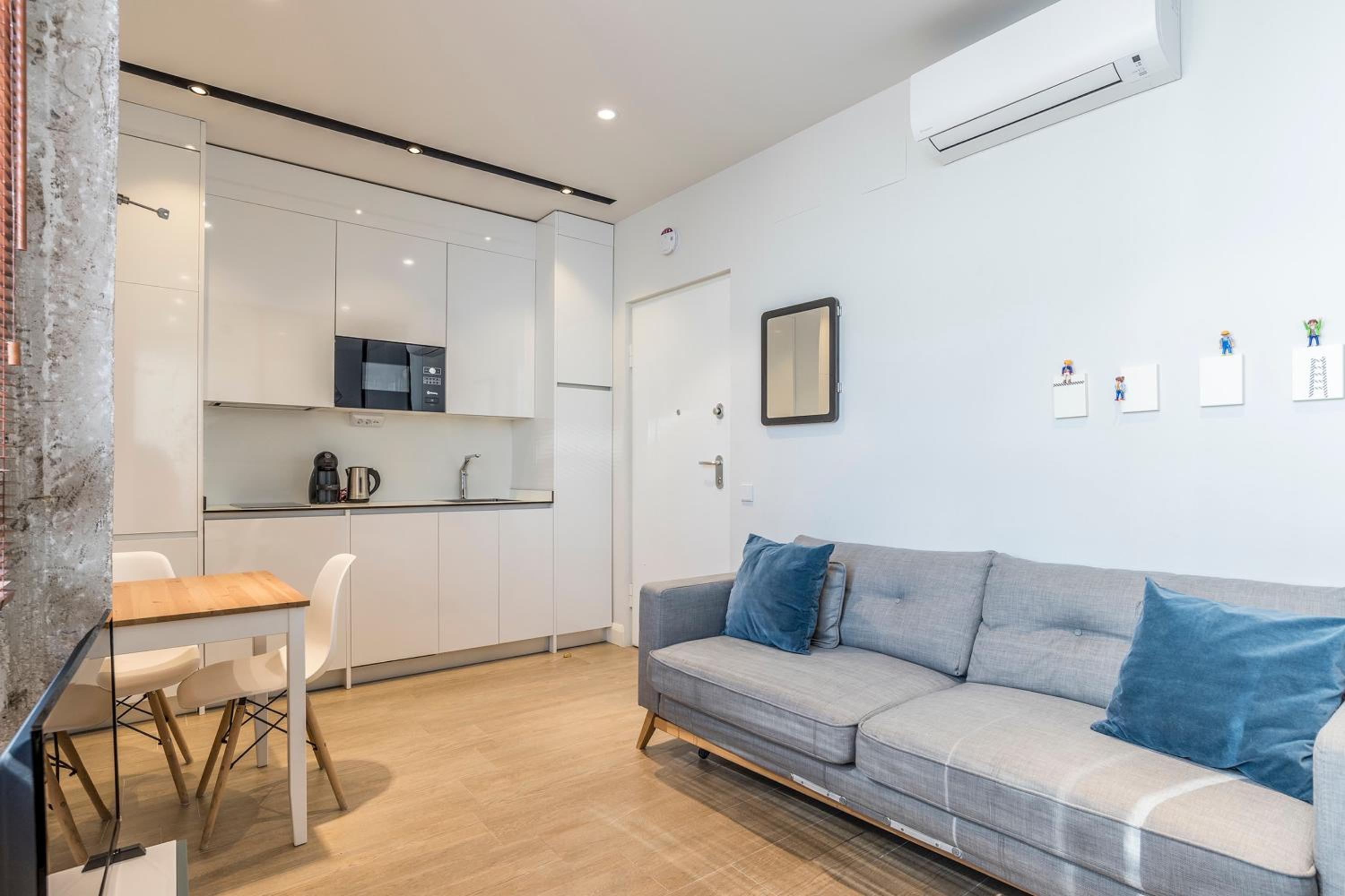 Superior Apartment with Courtyard View photo 2