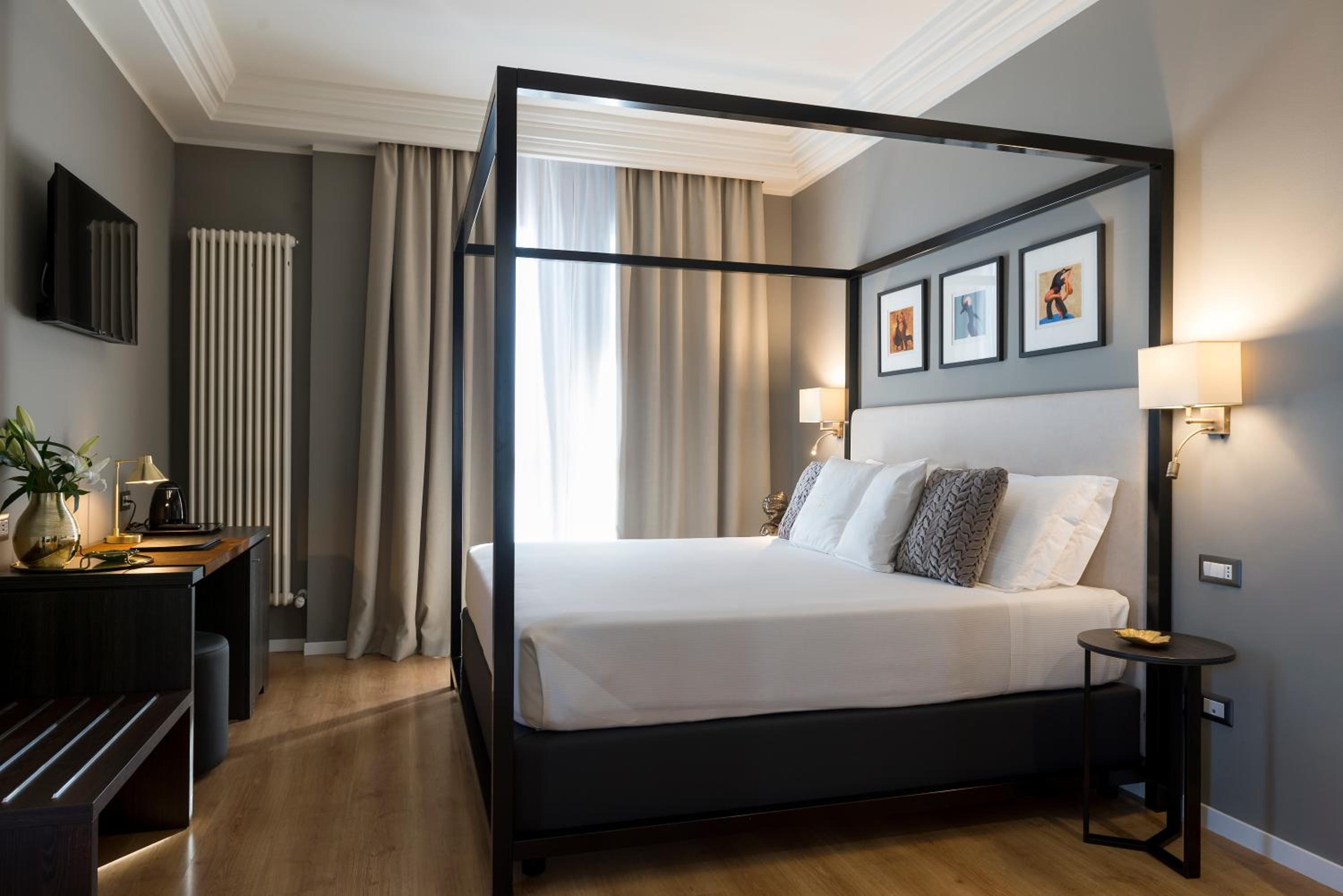 Deluxe Double or Twin Room - Photo 7