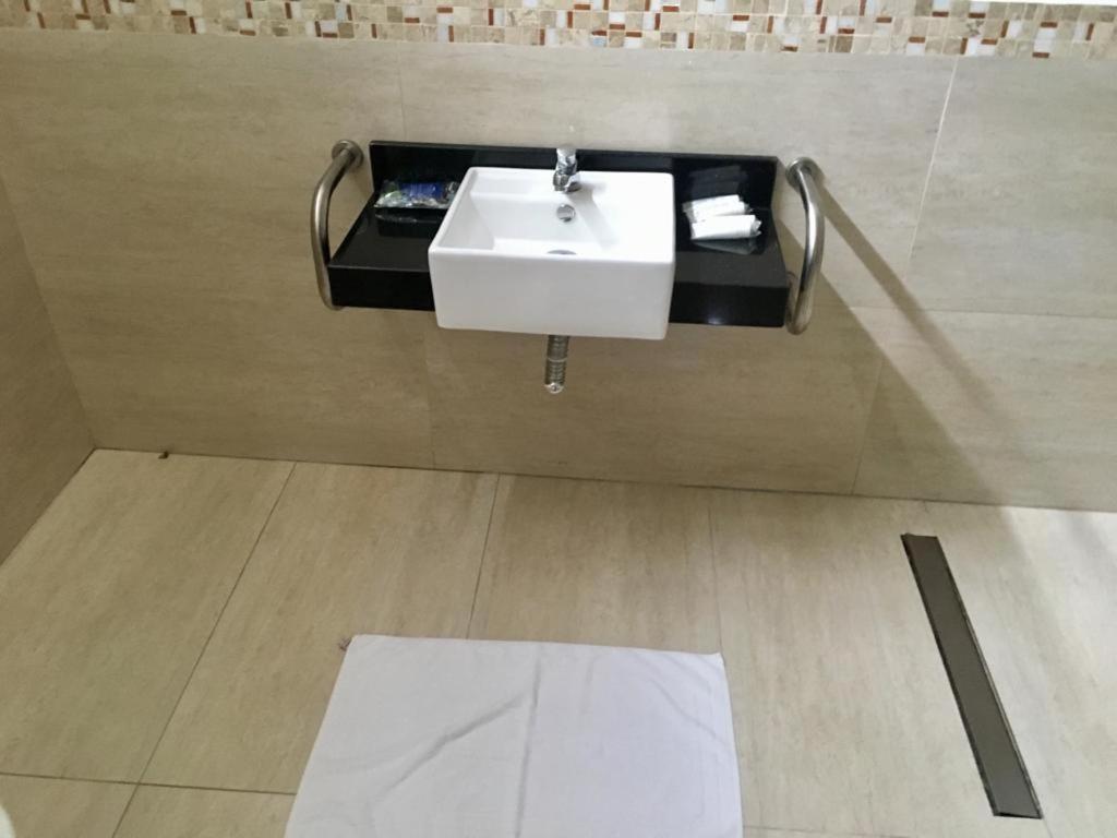 Deluxe Room (2 Adults + 1 Child) photo 2