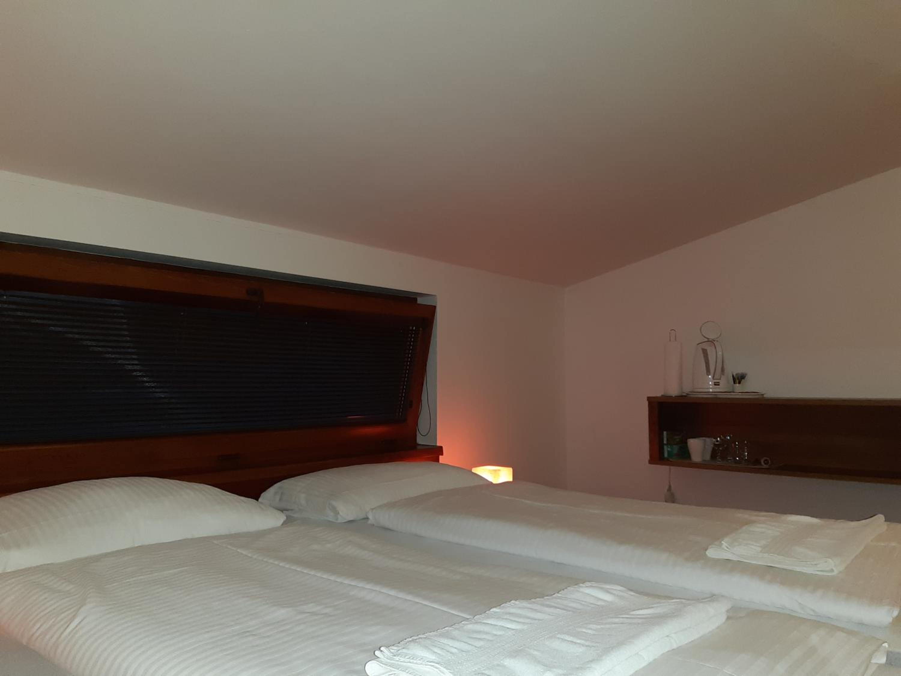 Economy Twin Room photo 1