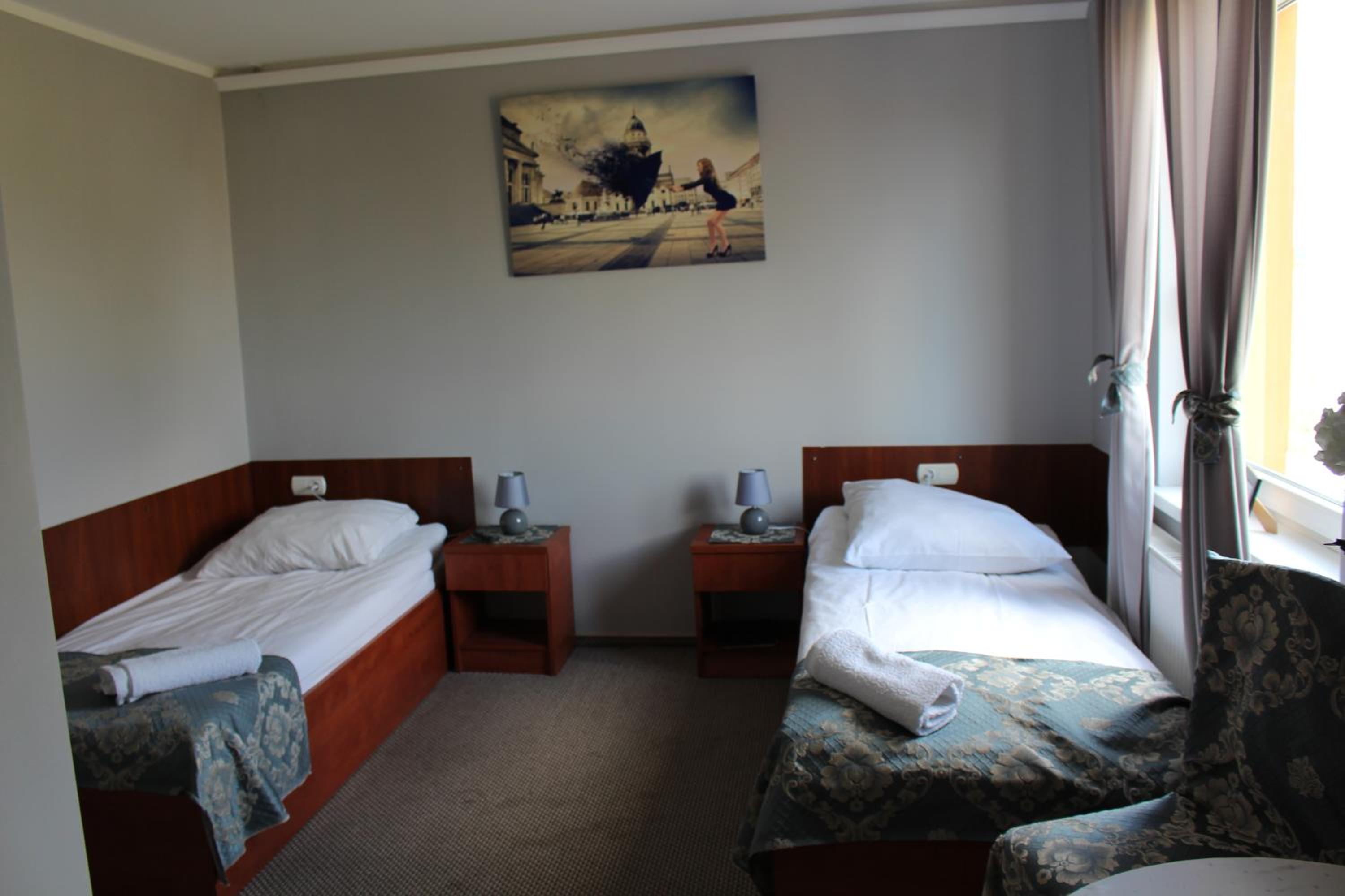 Twin Room - Photo 1