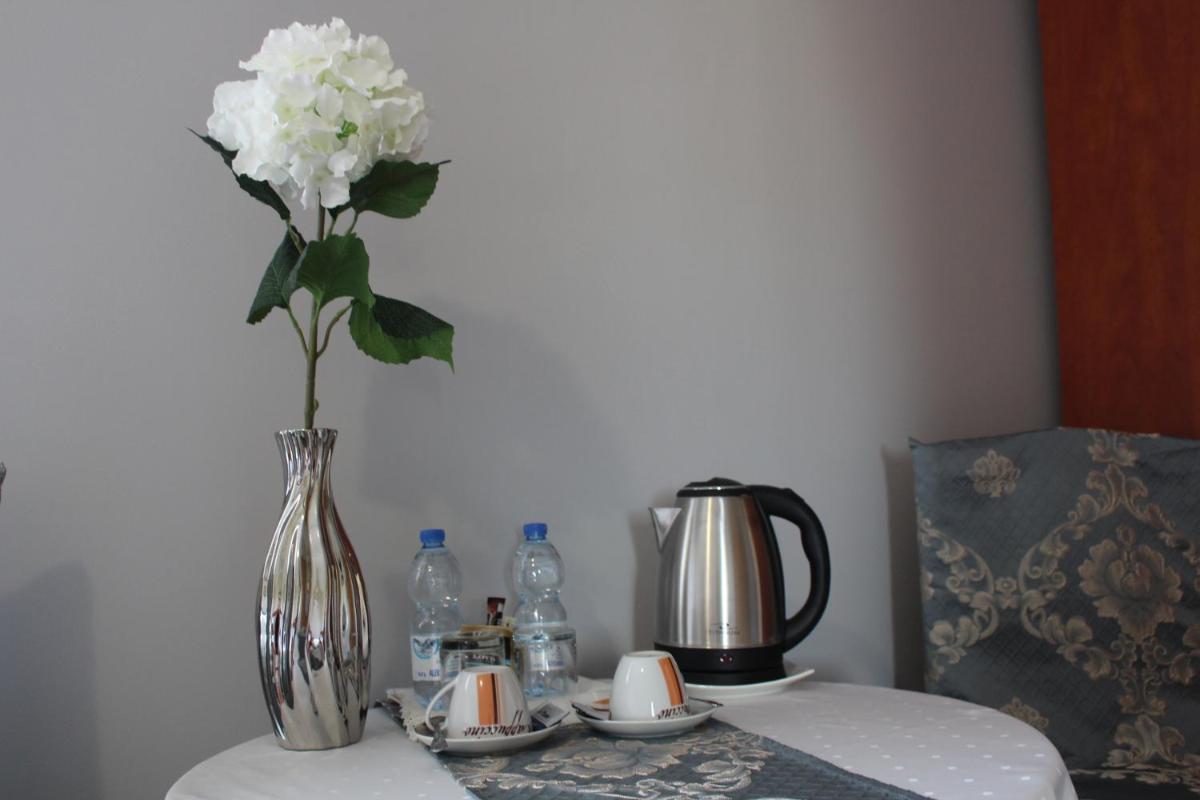 Twin Room - Photo 5