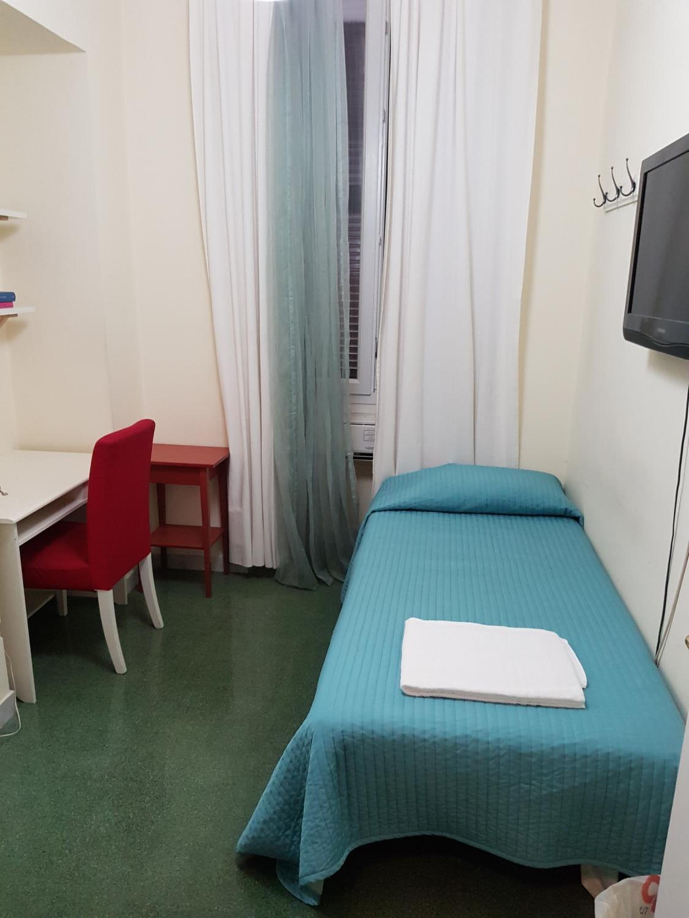 Single Room photo 1