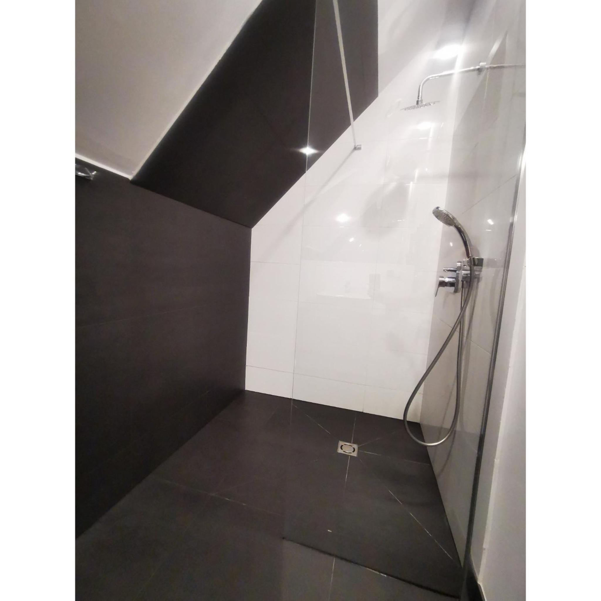 One-Bedroom Apartment - Photo 5
