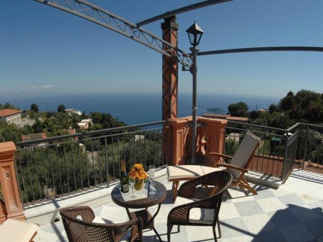 One-Bedroom Apartment with Sea View - Photo 7