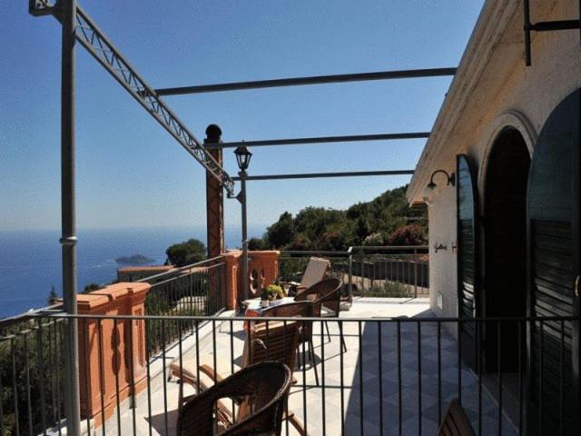 One-Bedroom Apartment with Sea View - Photo 6