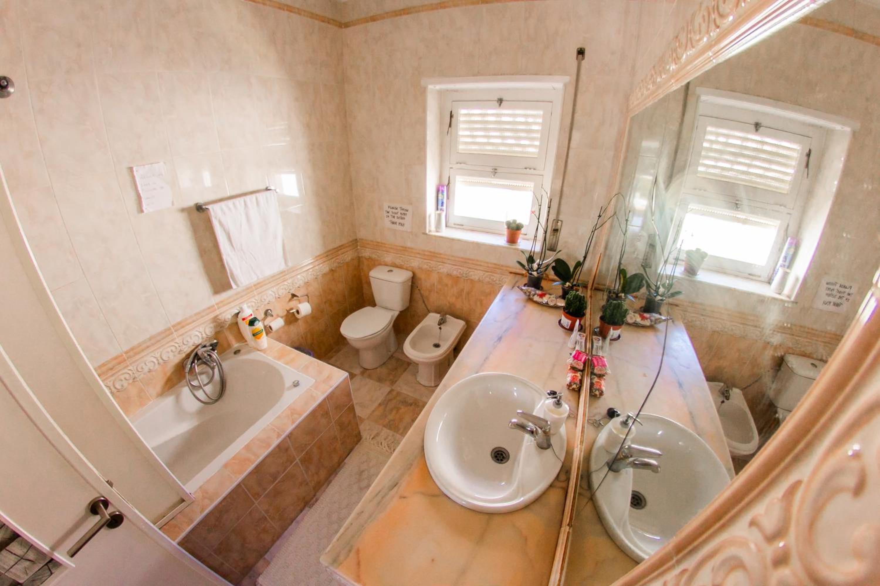 Basic Triple Room - Photo 5