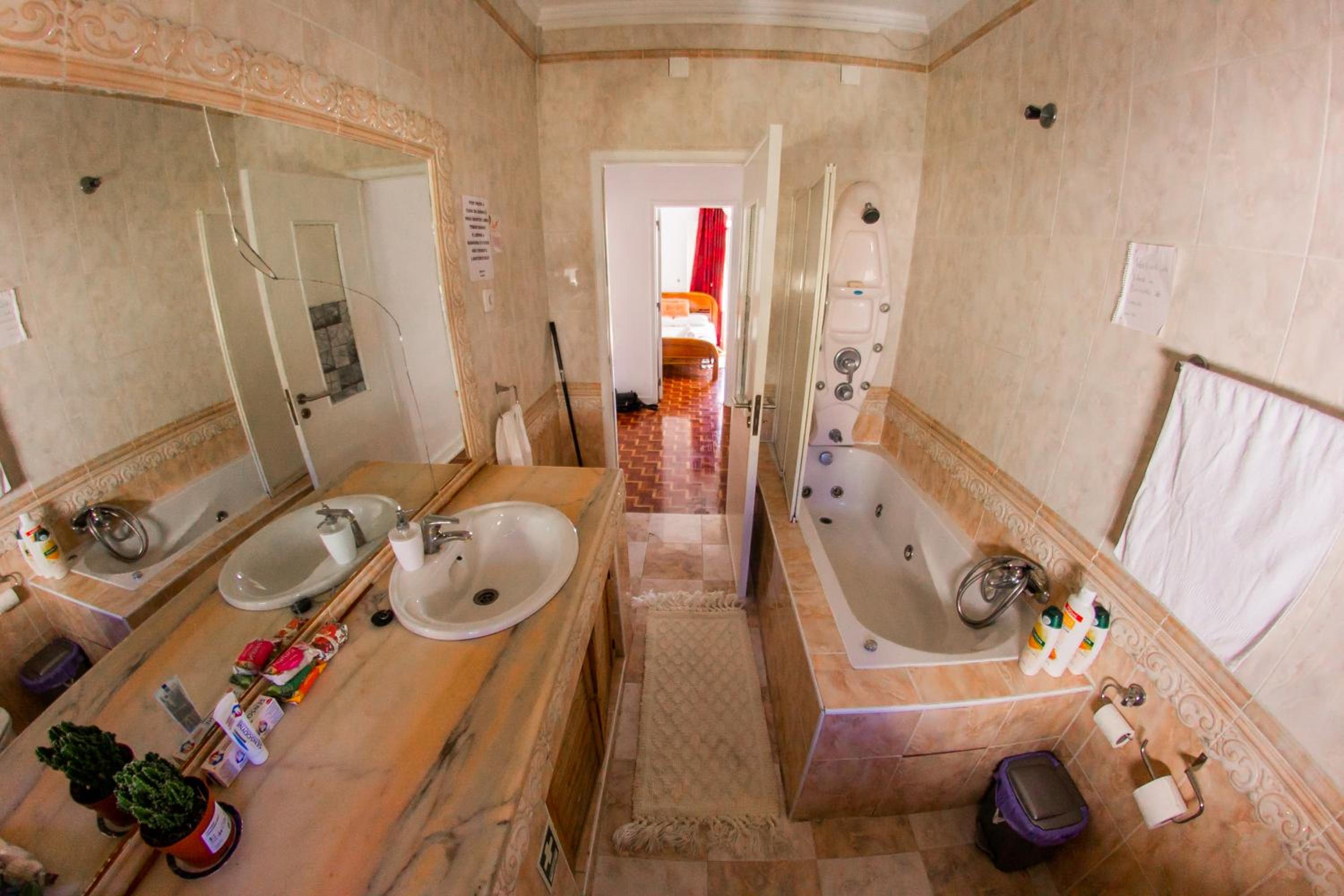 Budget Triple Room - Photo 3