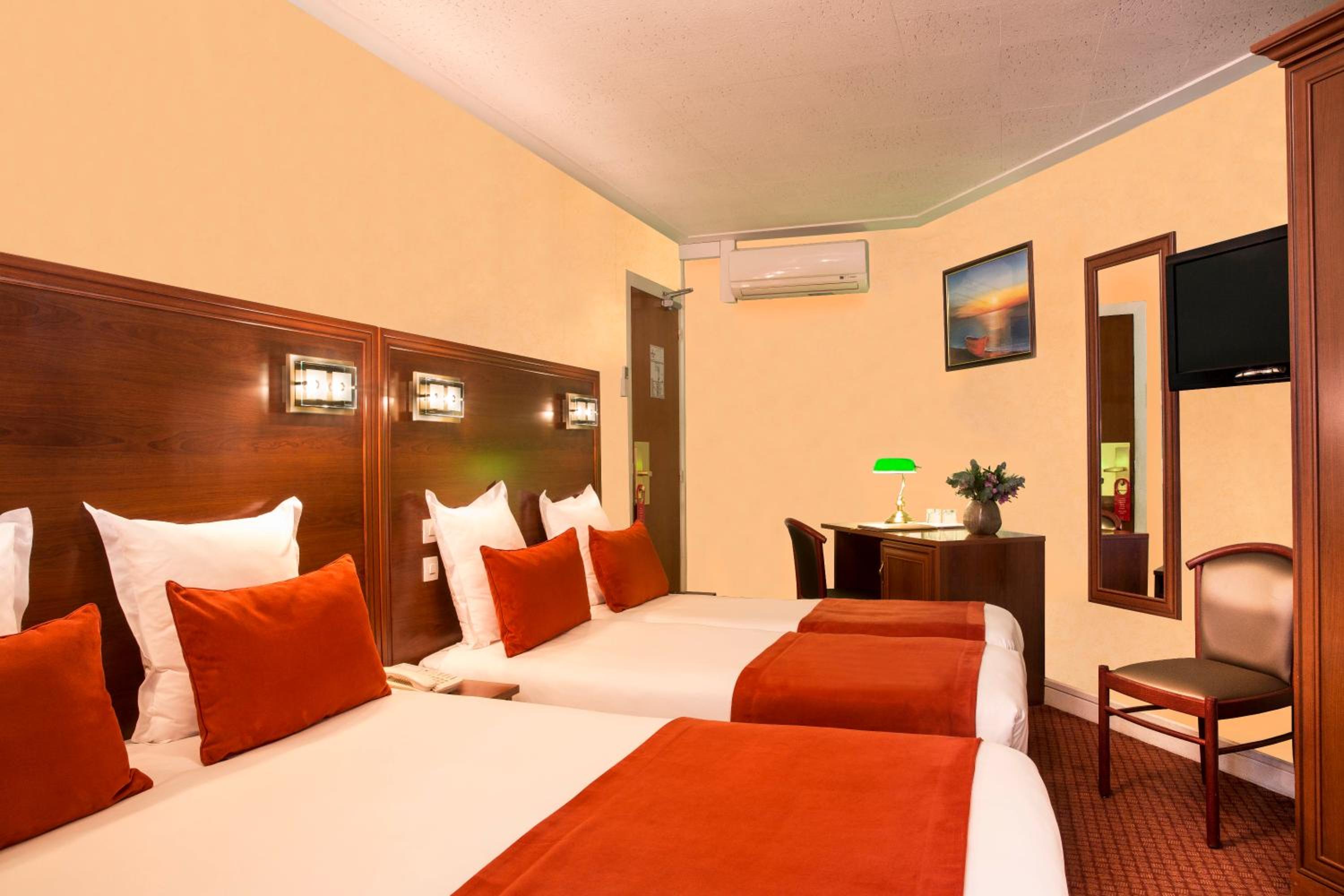 Quadruple Room photo 3