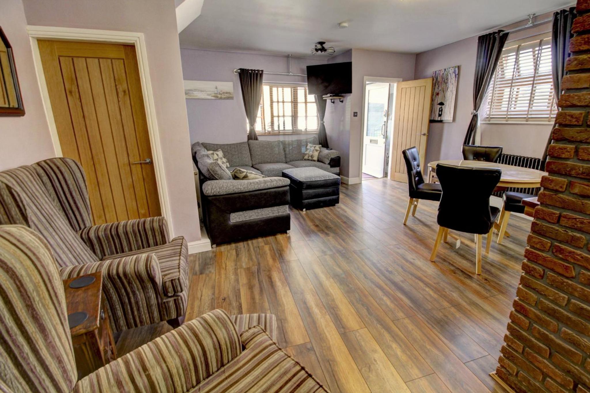 Apartment - Ground Floor photo 2