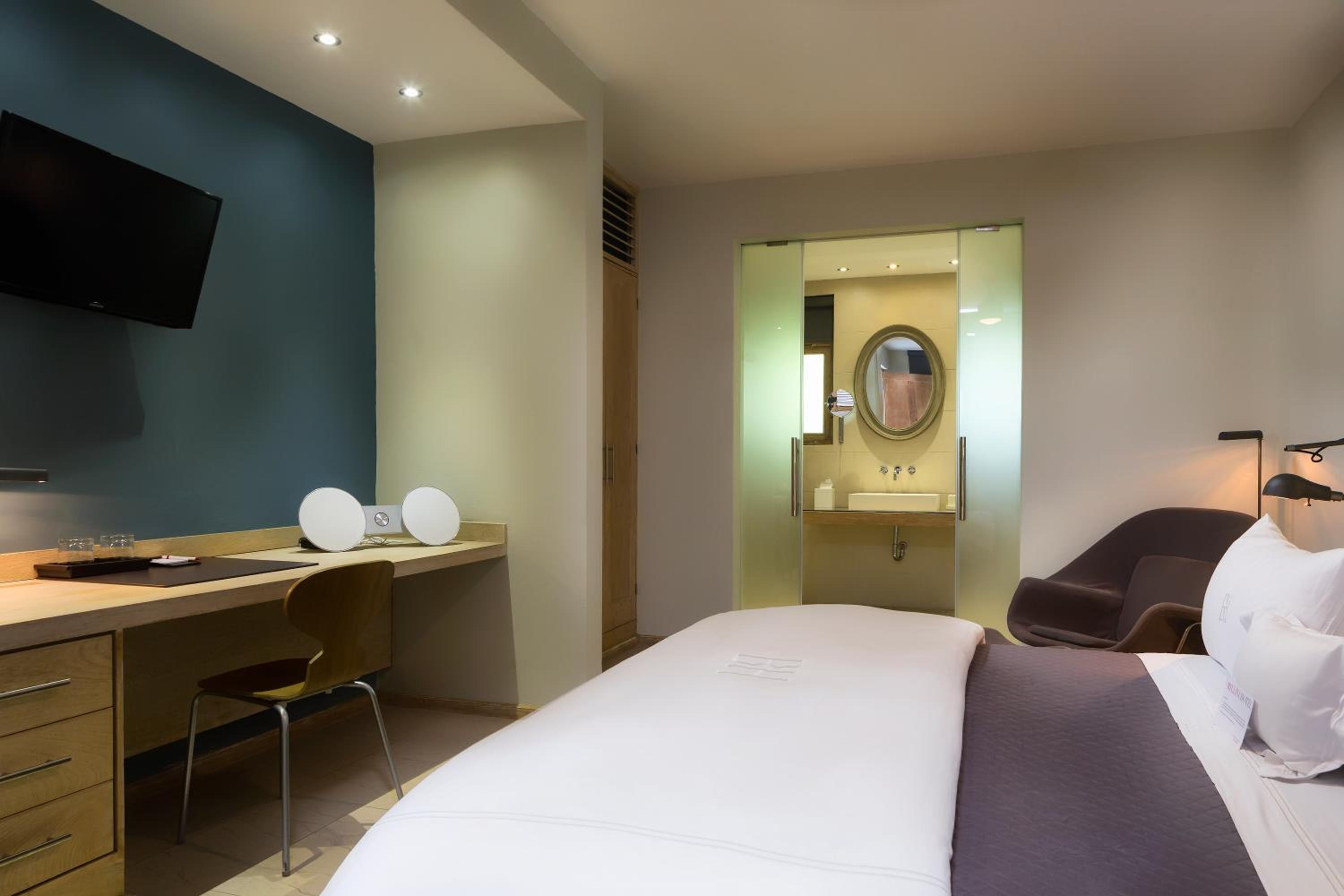 Garden Side Suites