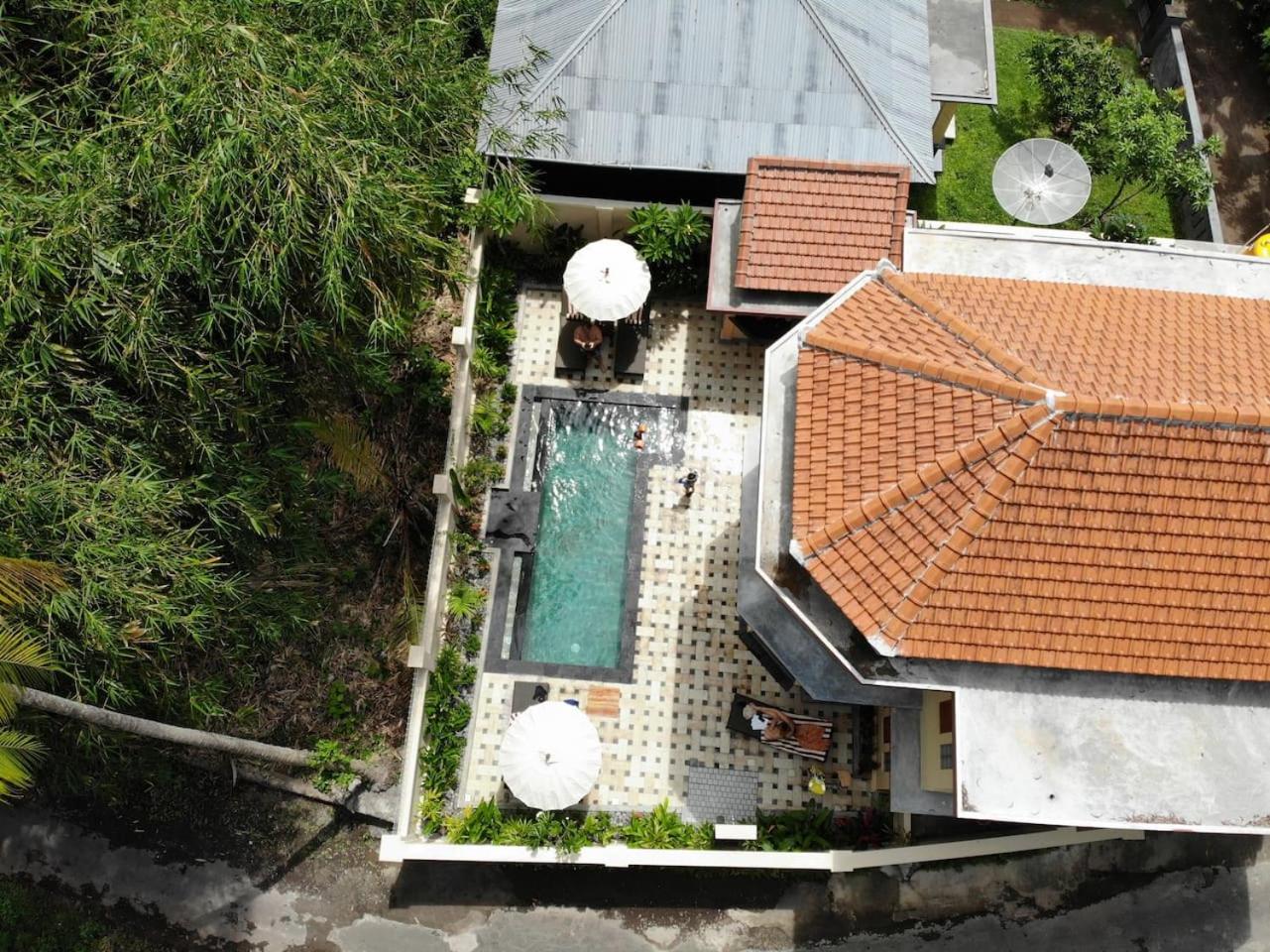 Villa with Private Pool - Photo 51