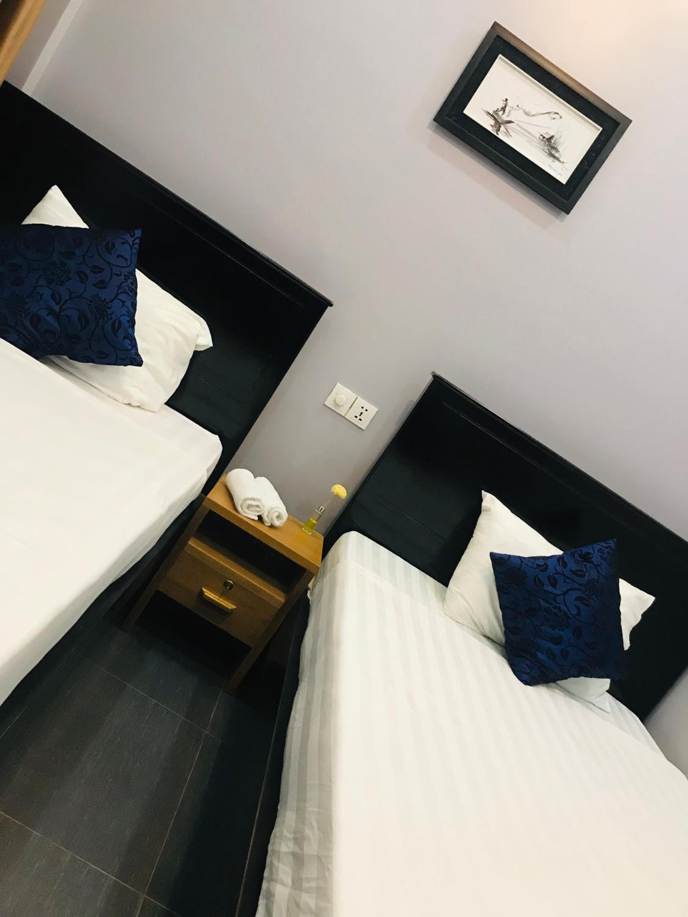 Small Twin Room photo 1