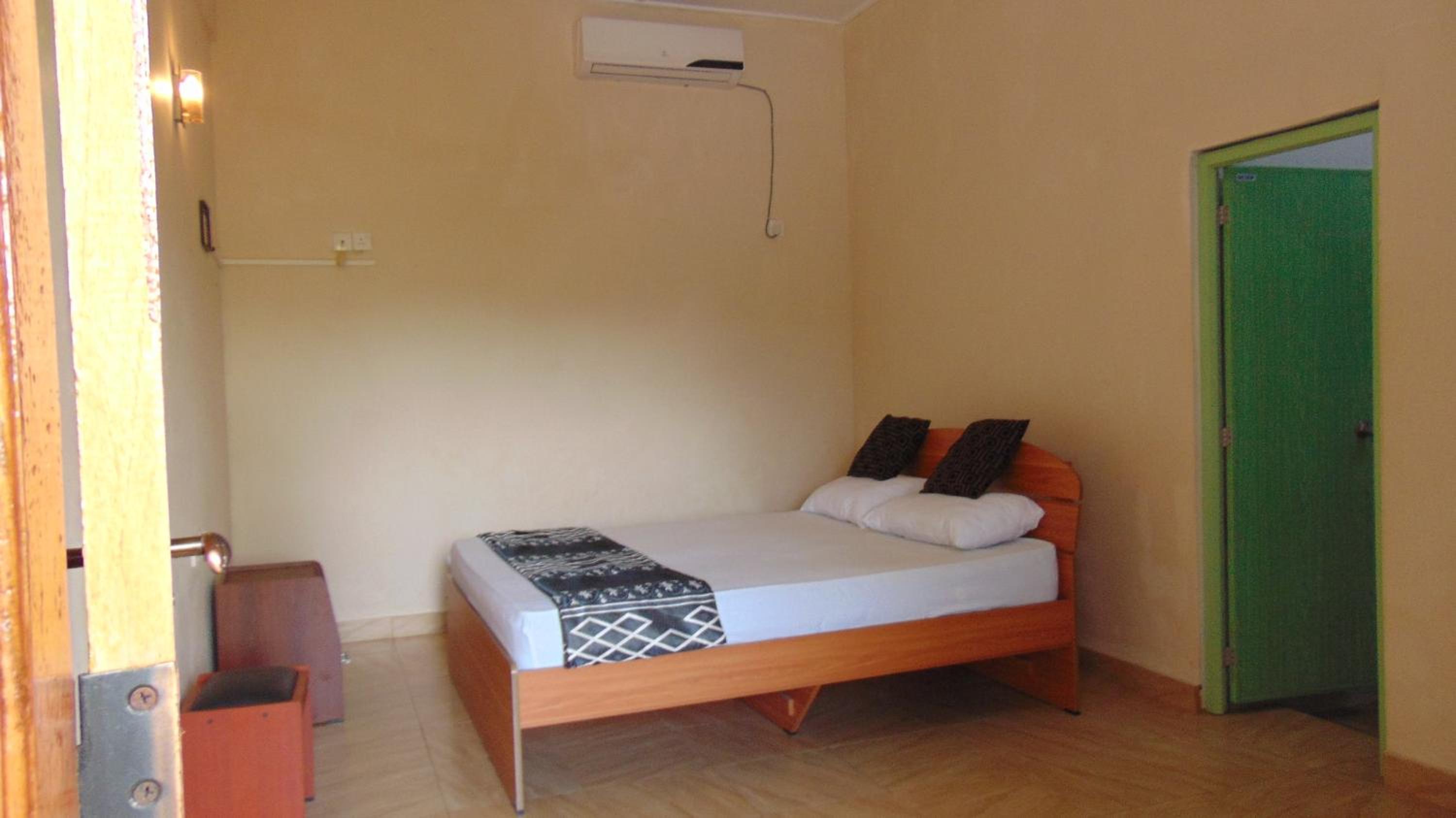 Standard Double Room with Fan photo 2