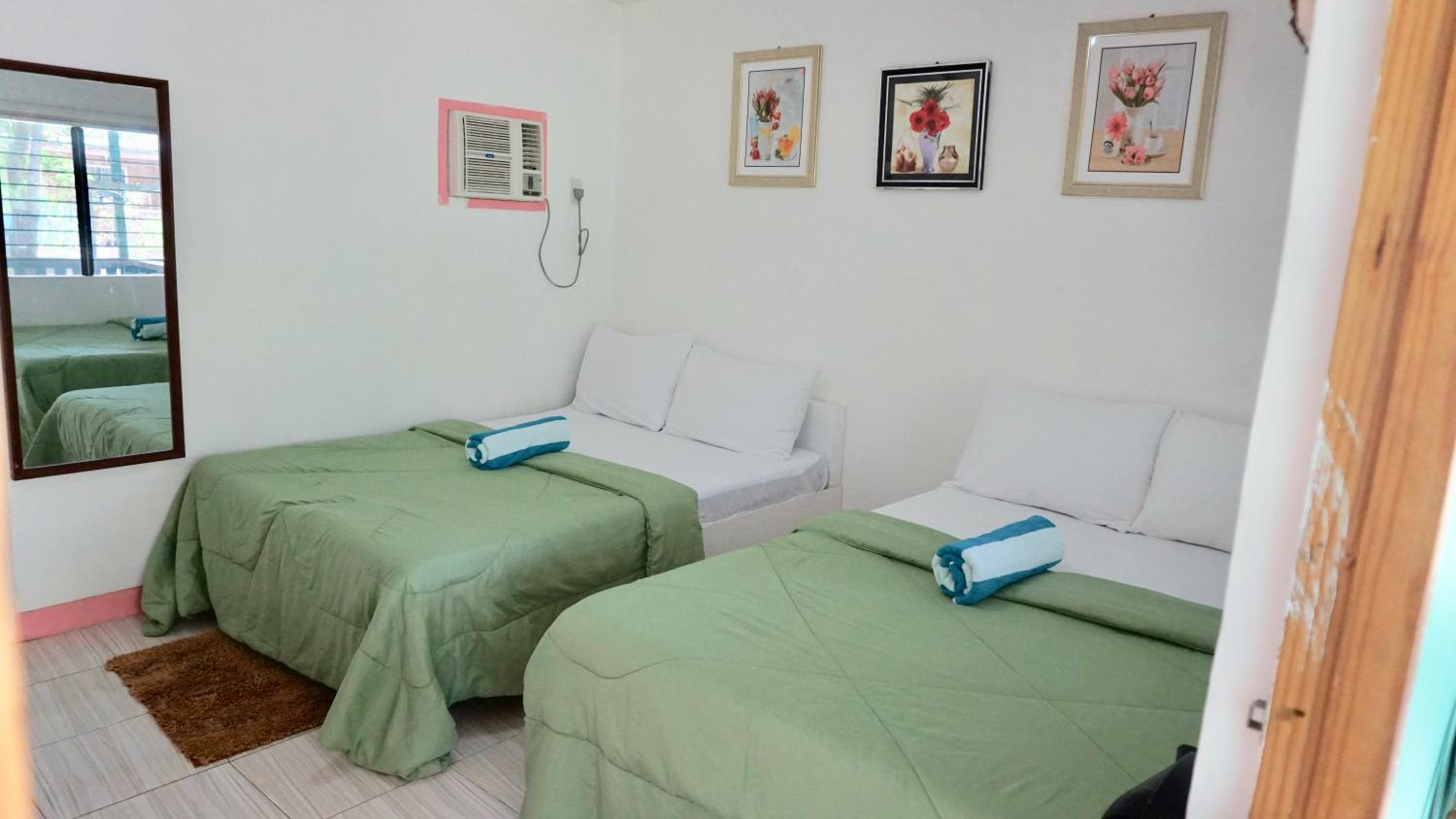 Deluxe Double Room - Photo 21