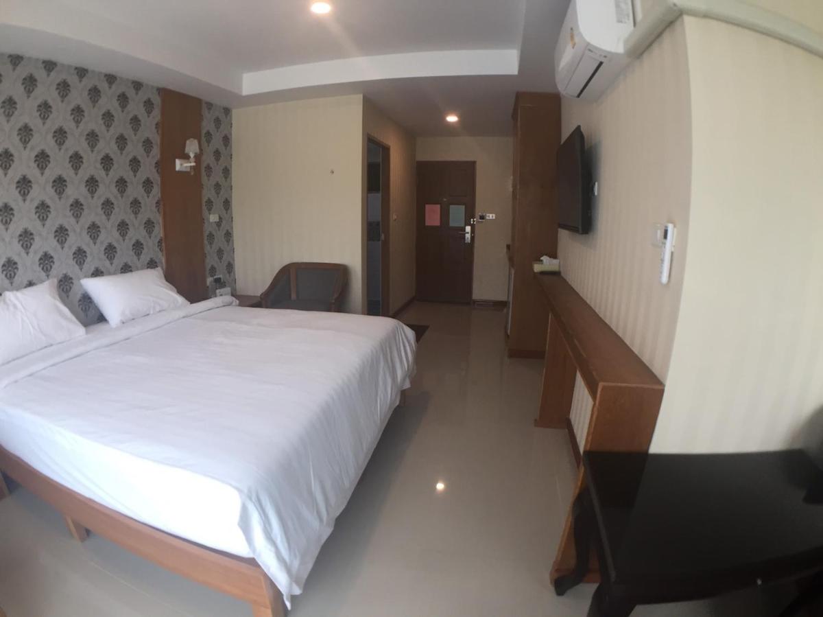 Superior Triple Room photo 2