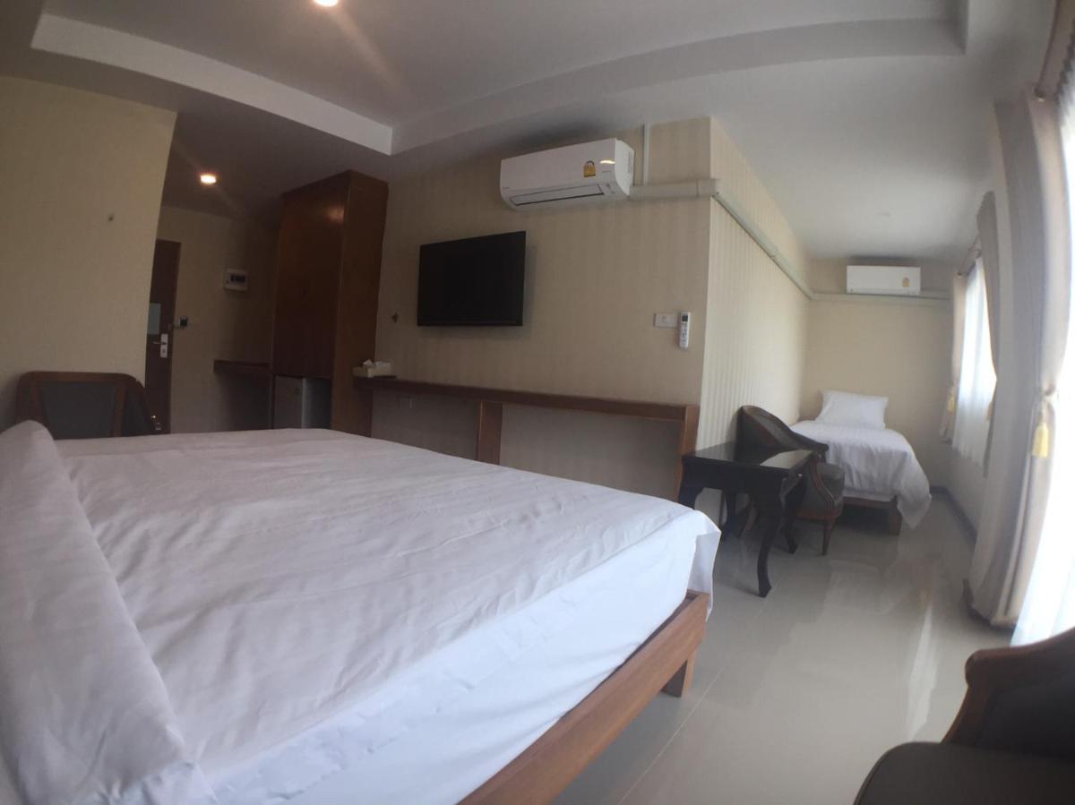 Superior Triple Room photo 3