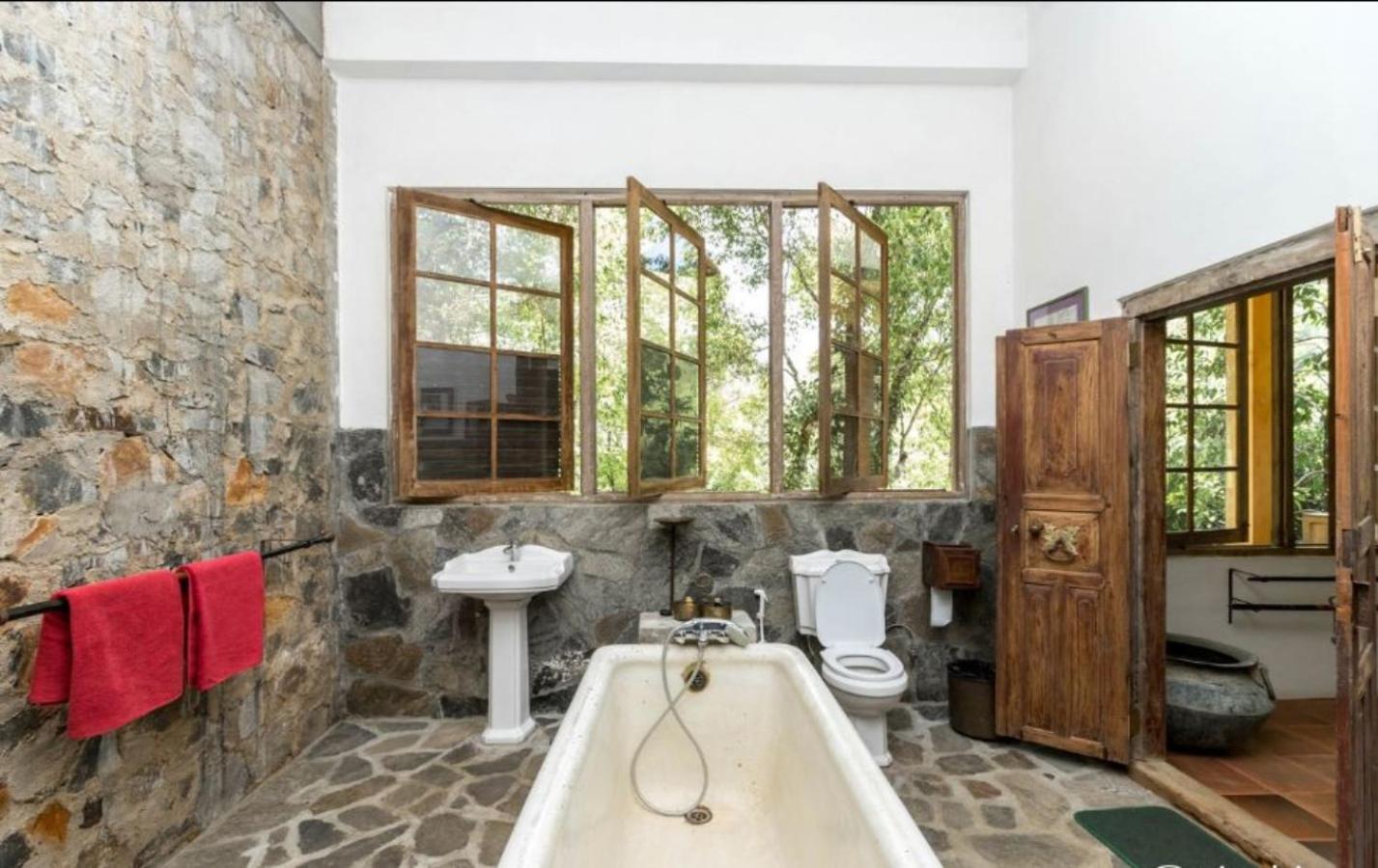 Double Room - Photo 11
