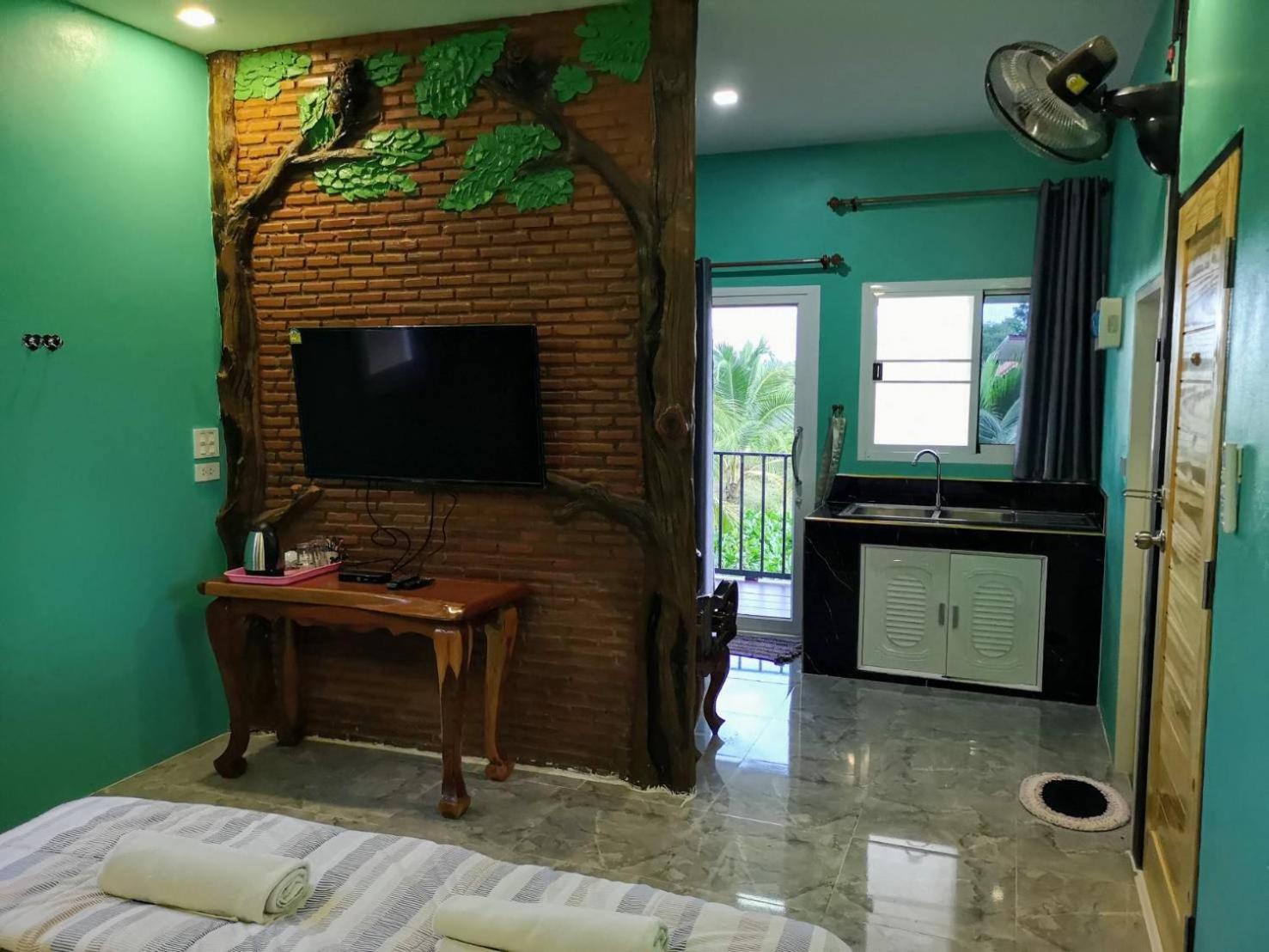King Studio with Sofa Bed photo 3