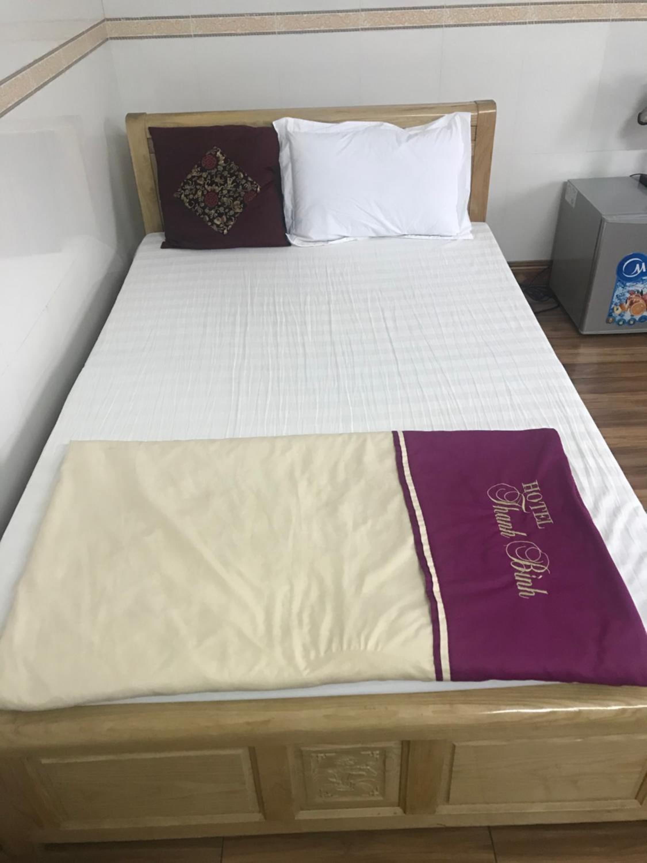 Standard Queen Room with Two Queen Beds - Photo 3