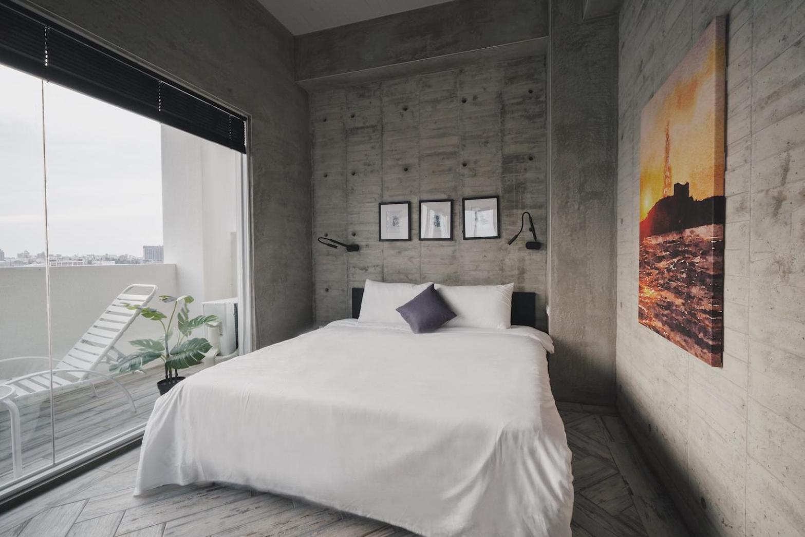 Deluxe Double Room with Balcony and Sea View