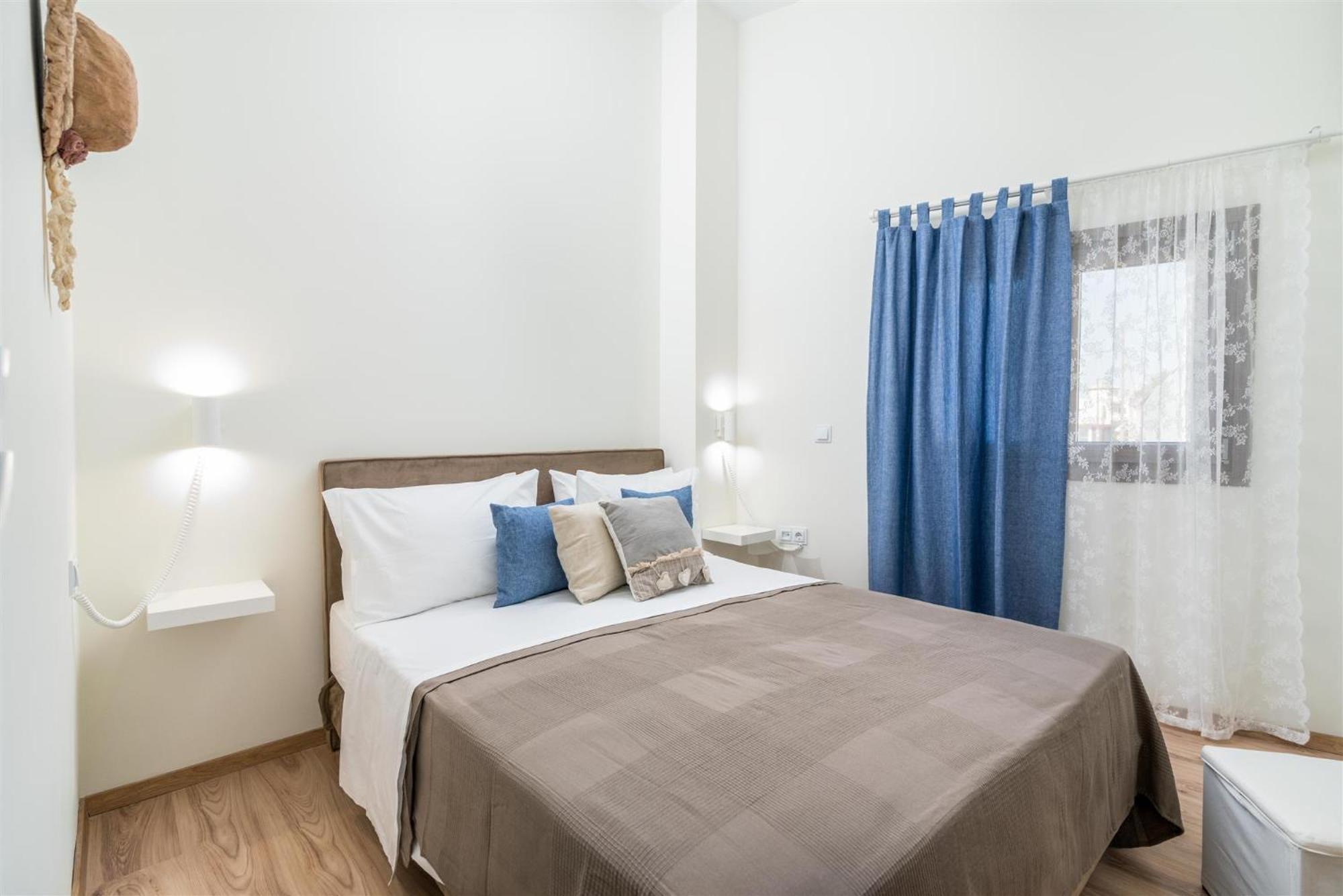 Apartment with Terrace photo 3