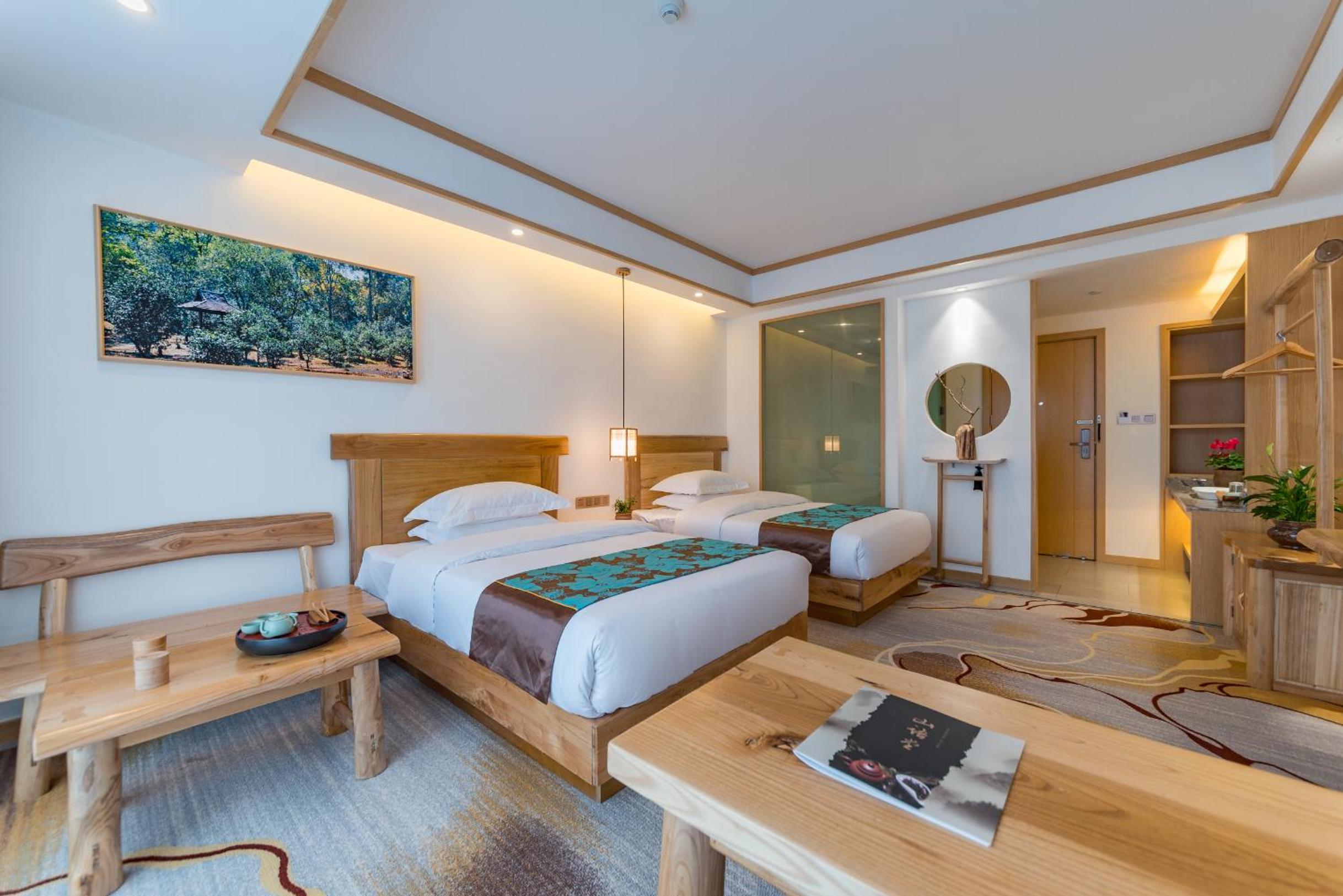 Standard Twin Room With Mountain View photo 2