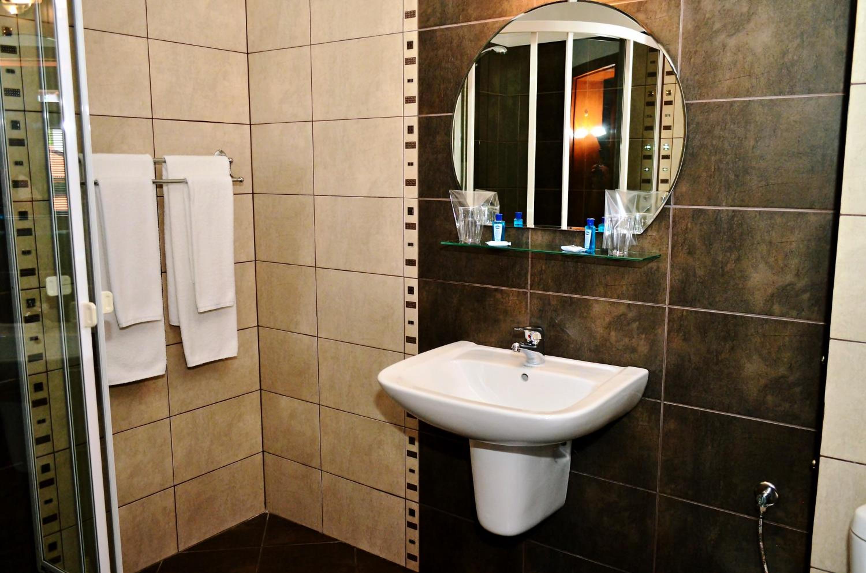 Deluxe Double or Twin Room with Balcony photo 2