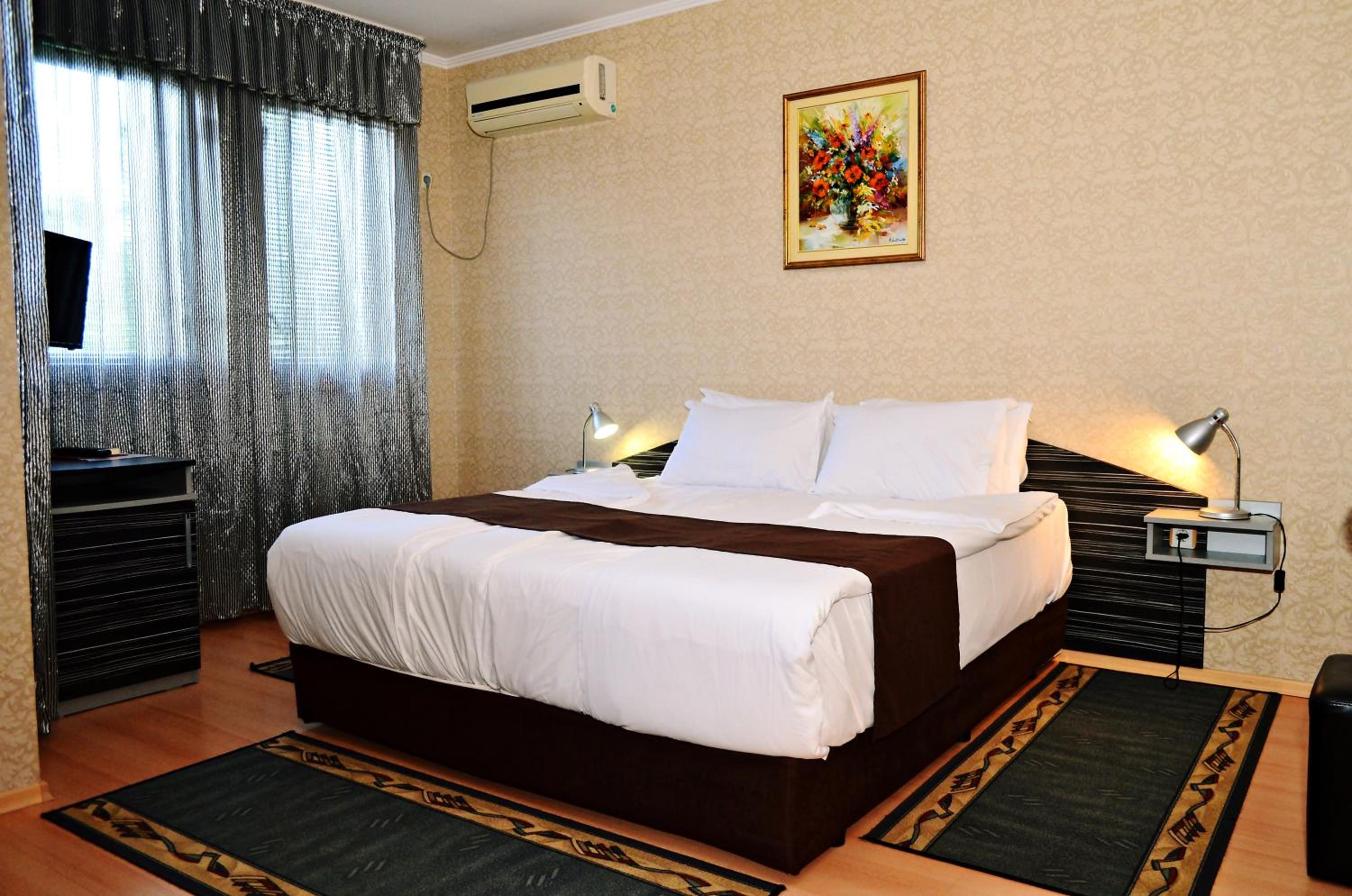 Deluxe Double or Twin Room with Balcony photo 3