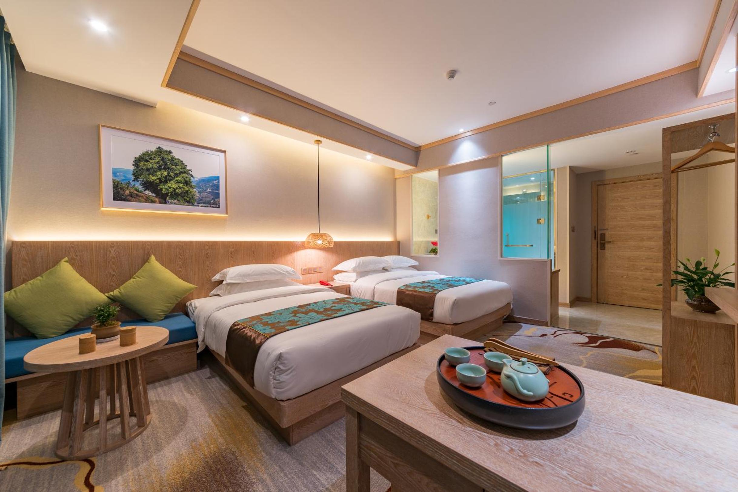 Standard Twin Room with Mountain View photo 2
