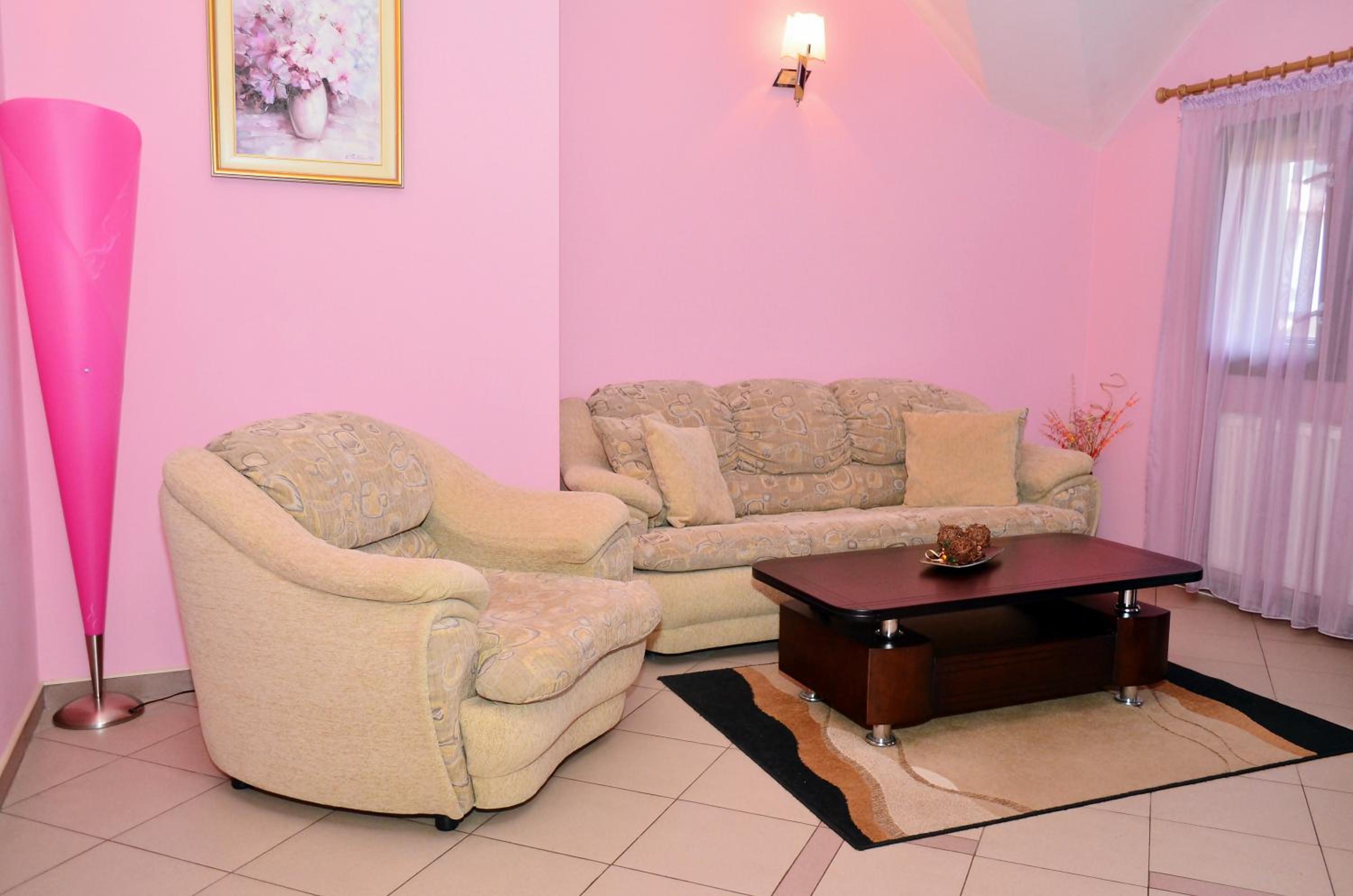 Maisonette photo 2