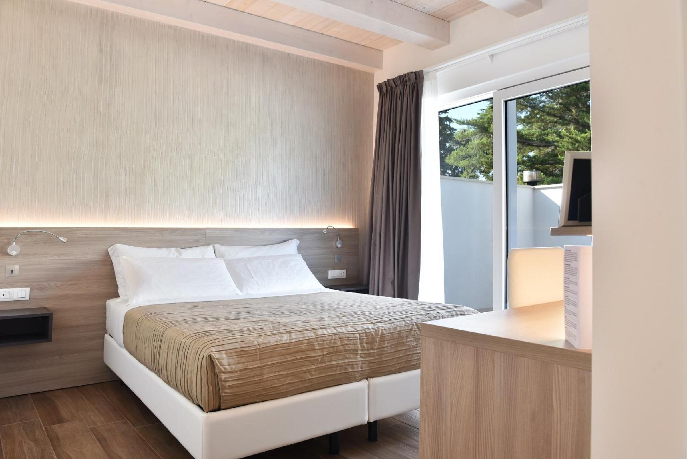 Twin Room with Terrace - Photo 10