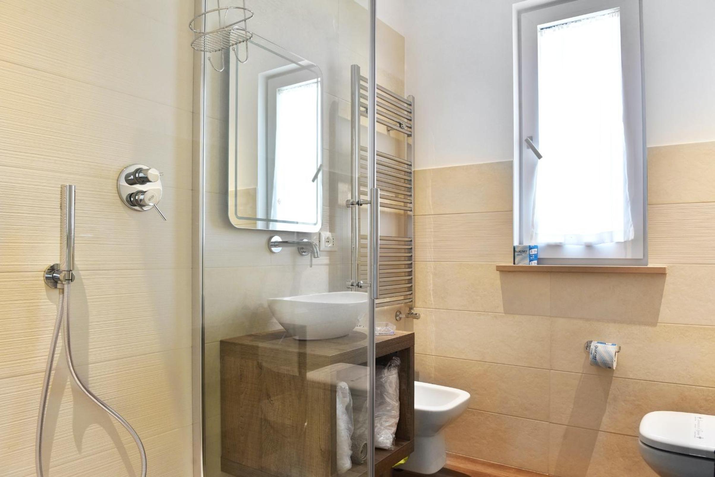 Twin Room with Terrace - Photo 12