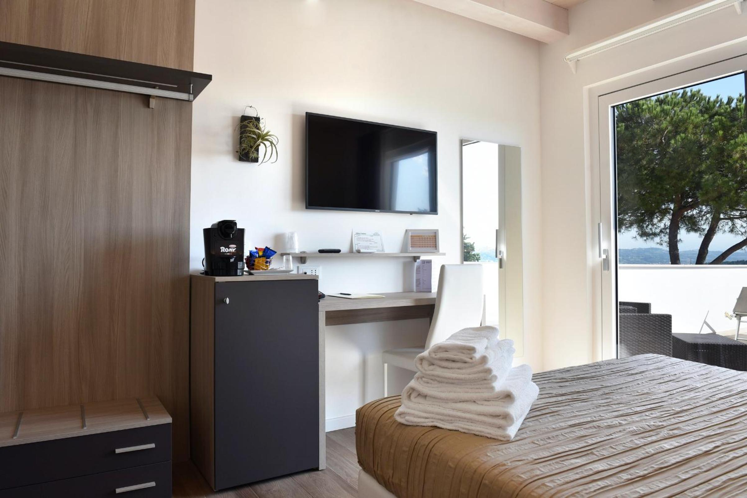Double Room with Pool View