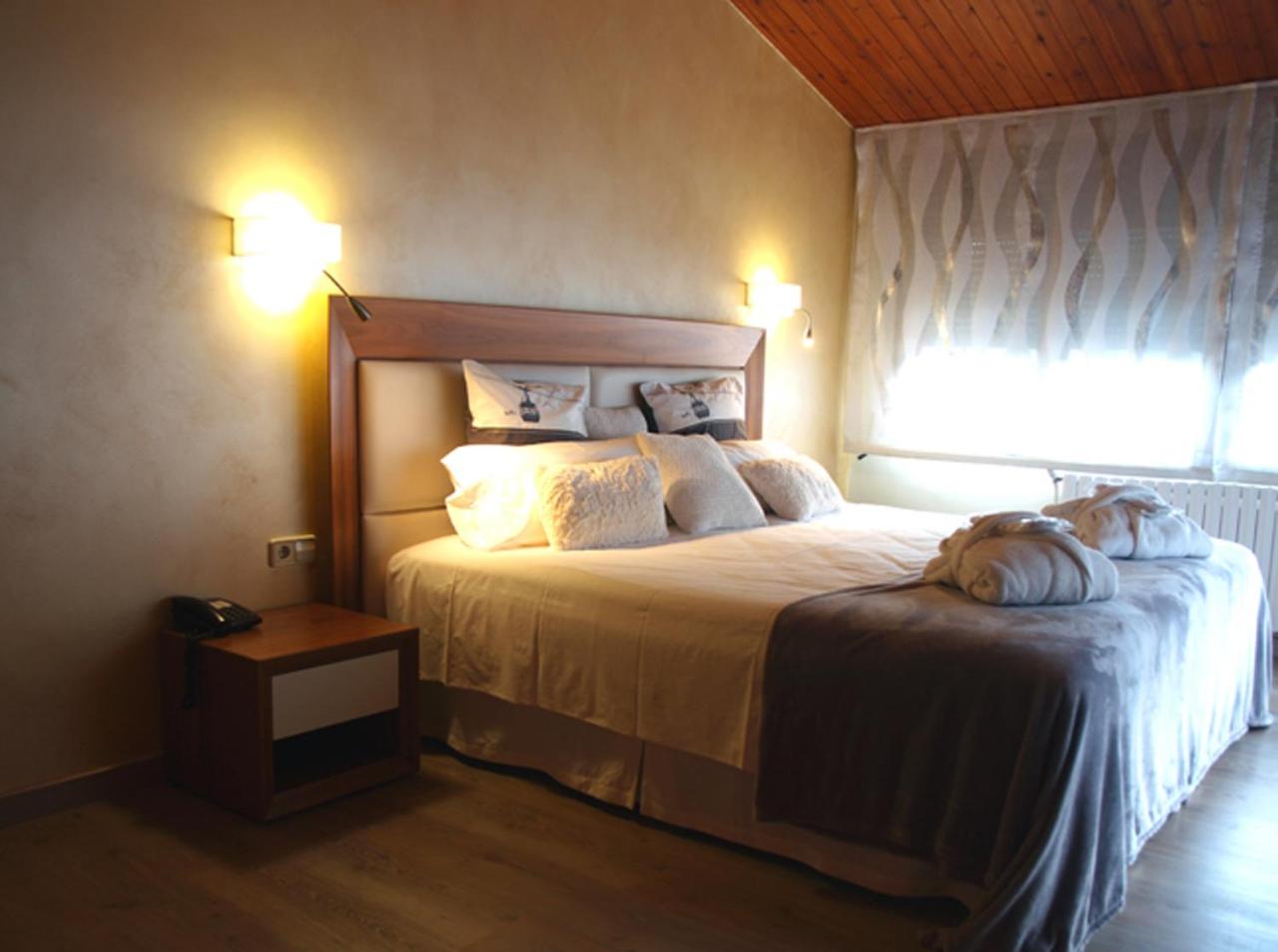 King Suite with Spa Bath photo 1