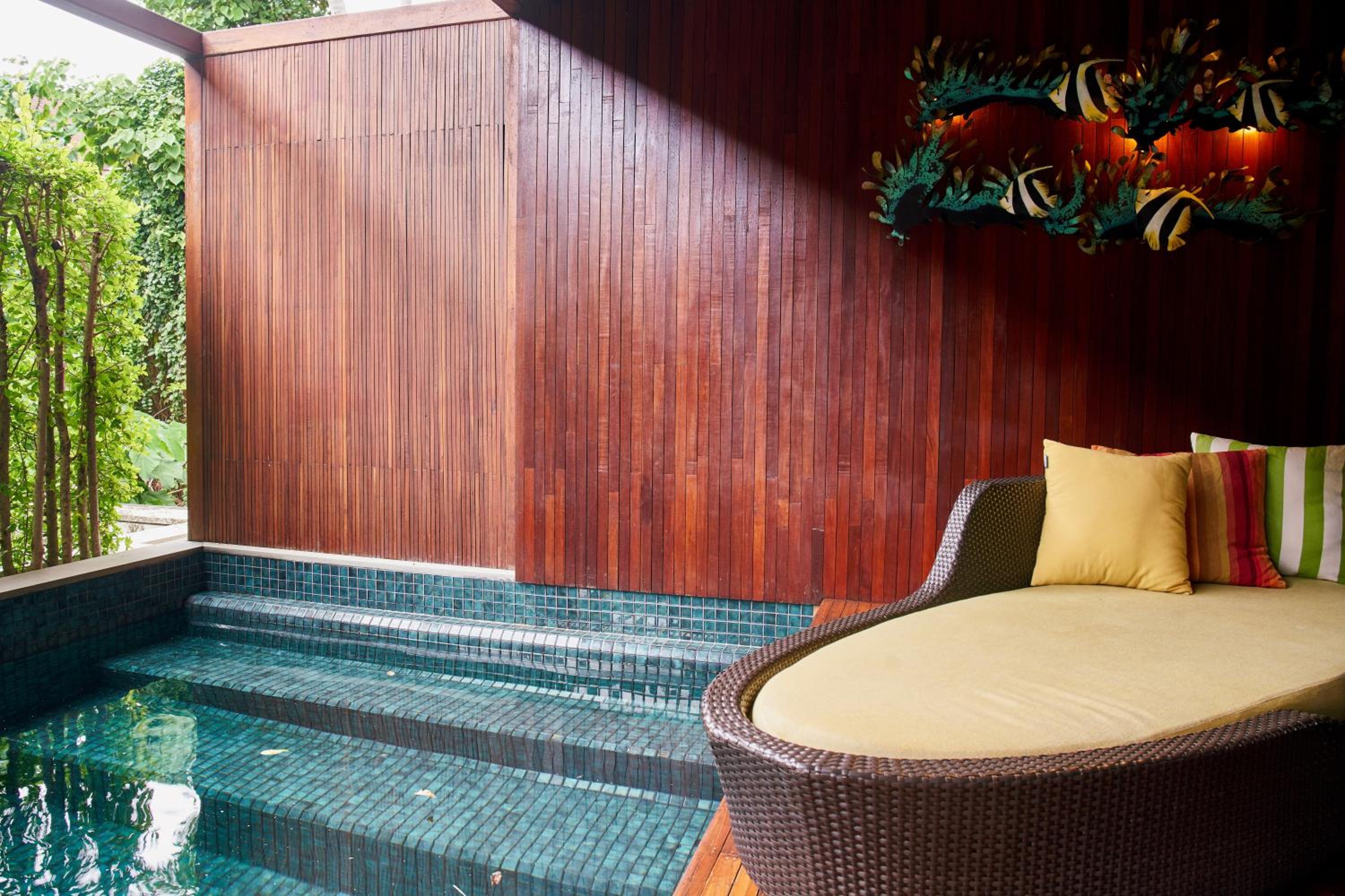 Suite with Private Pool - Photo 7