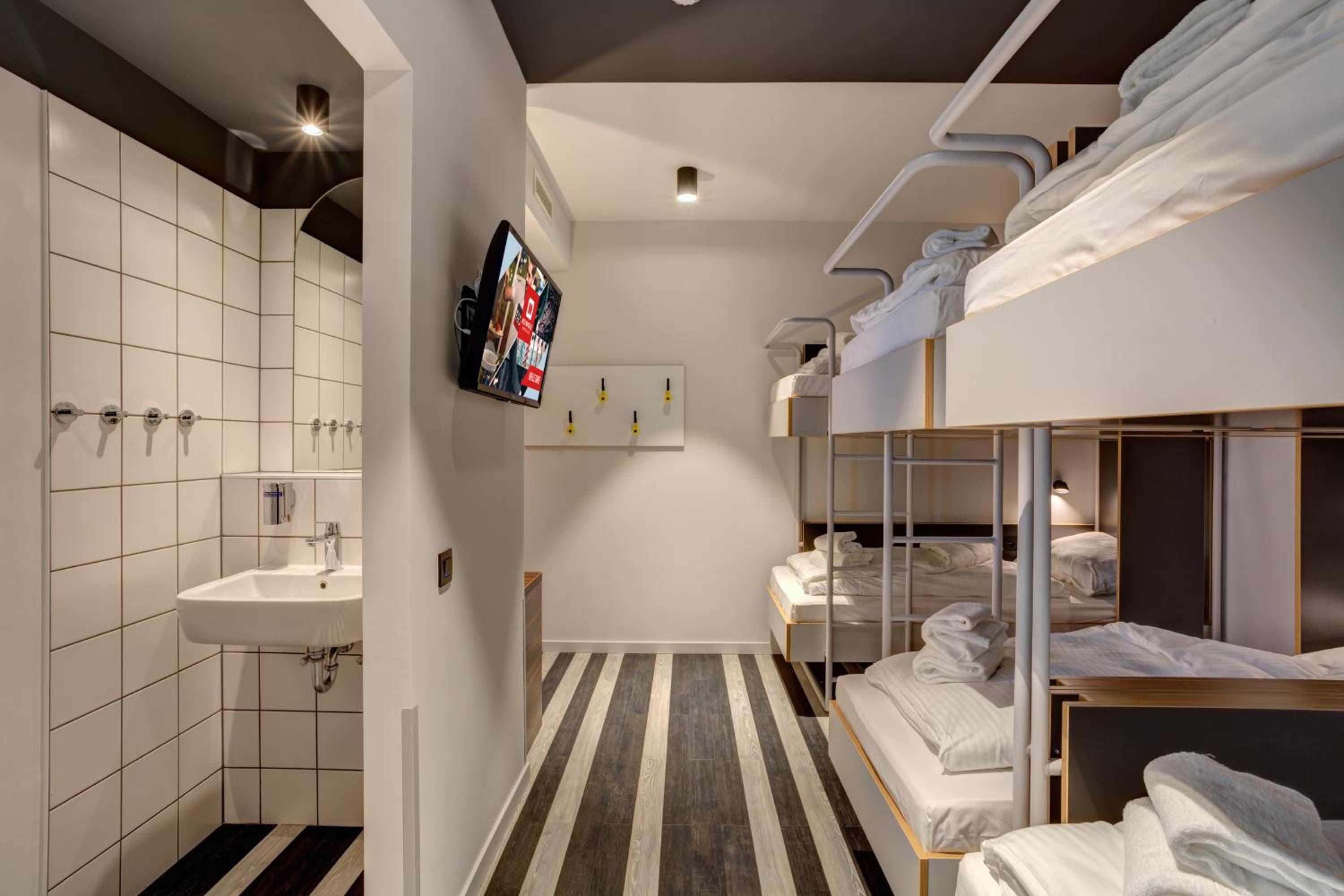 6-Bed Room (Bunk beds only)