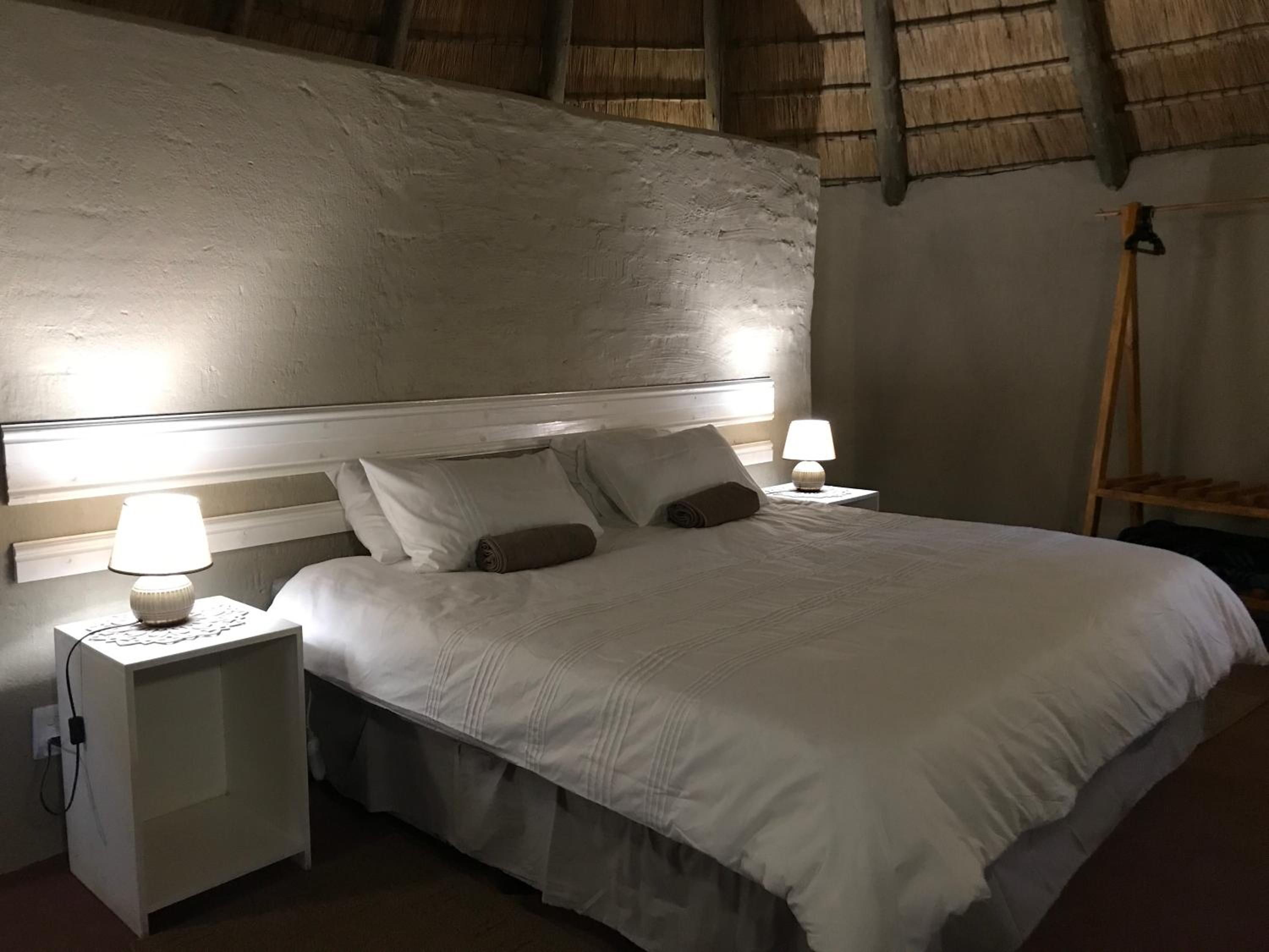 Standard Double or Twin Room - Photo 3