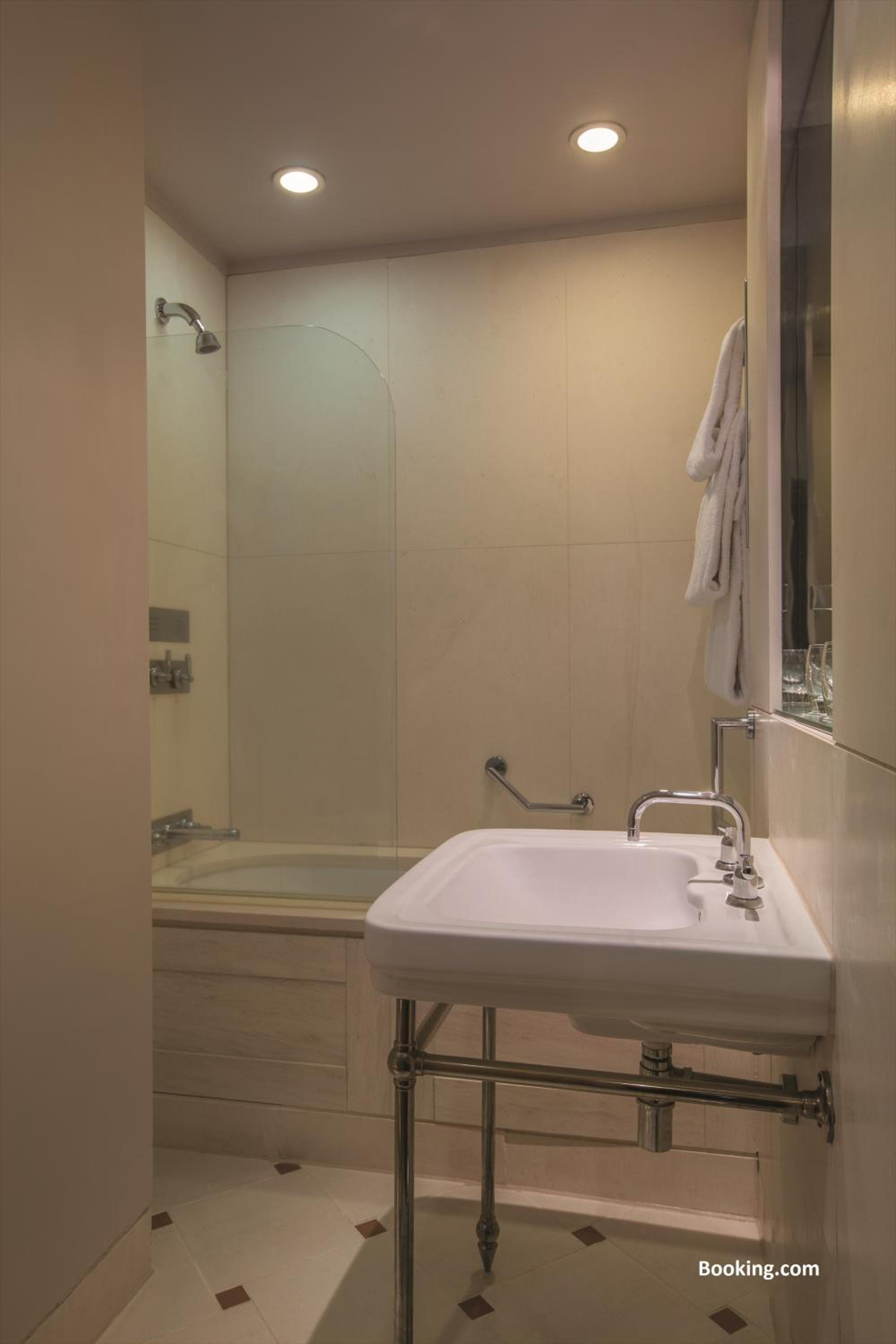 Classic Double Room - Photo 2