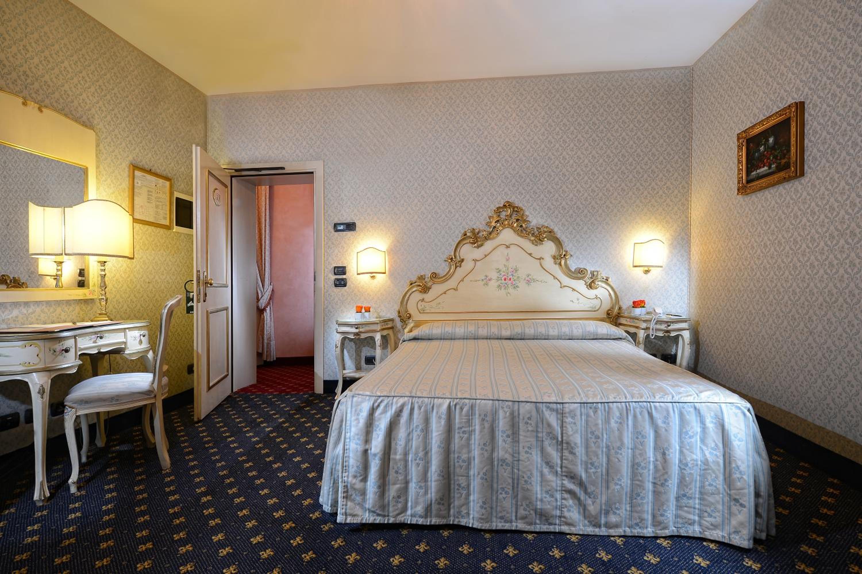Standard Double Room - No Smoking - Photo 4