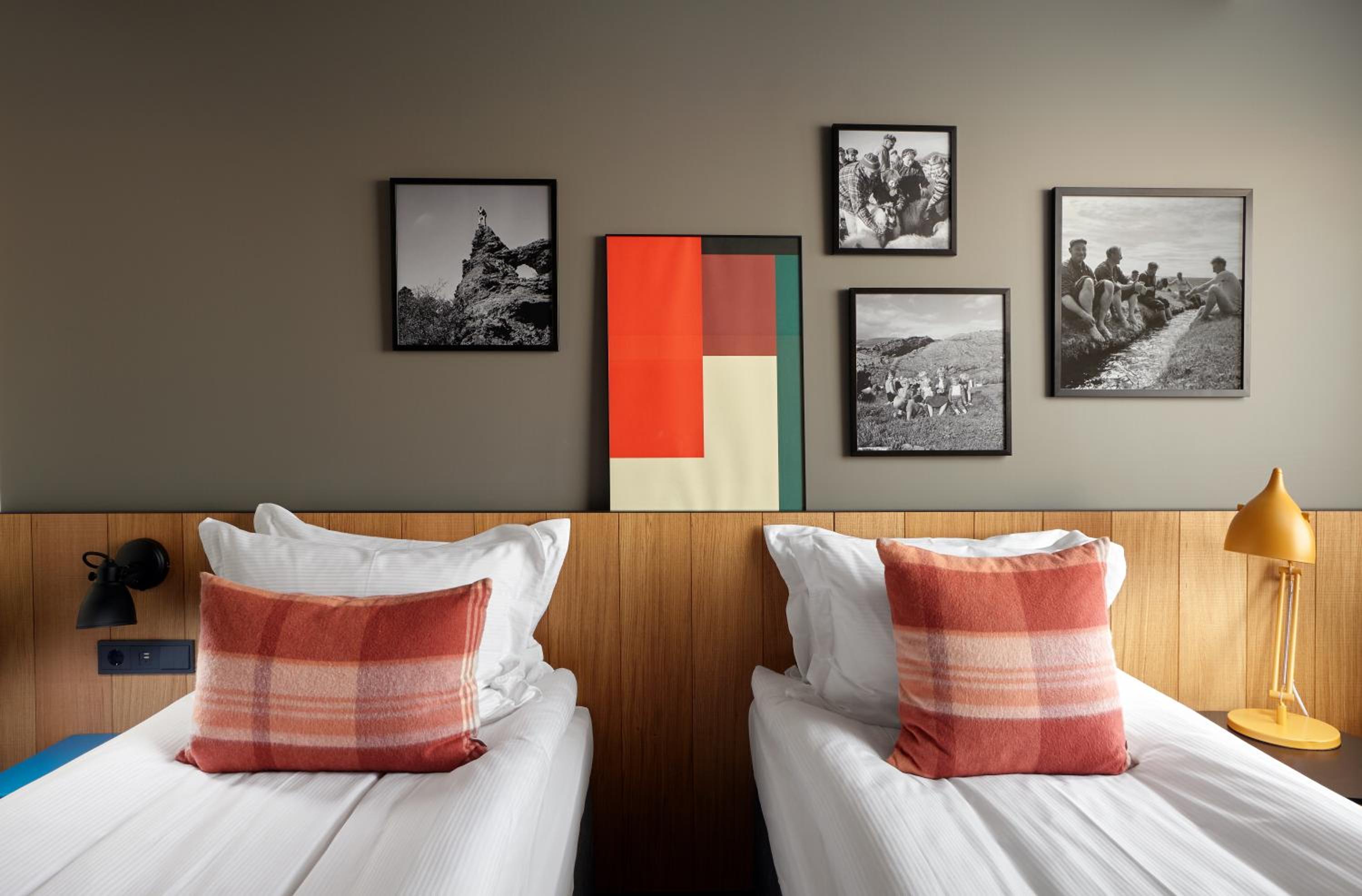 Twin Room - Photo 3