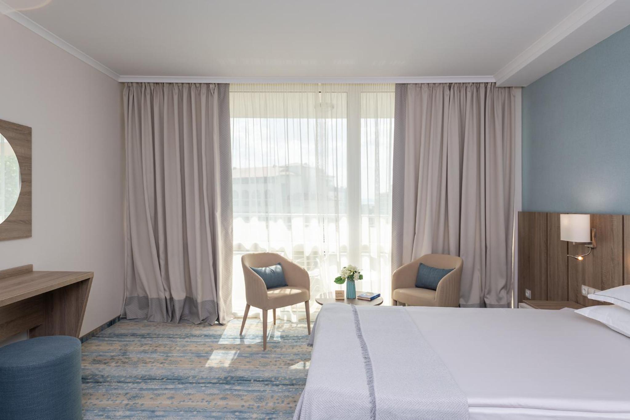 Double Room With Park View (2 Adults + 1 Child)