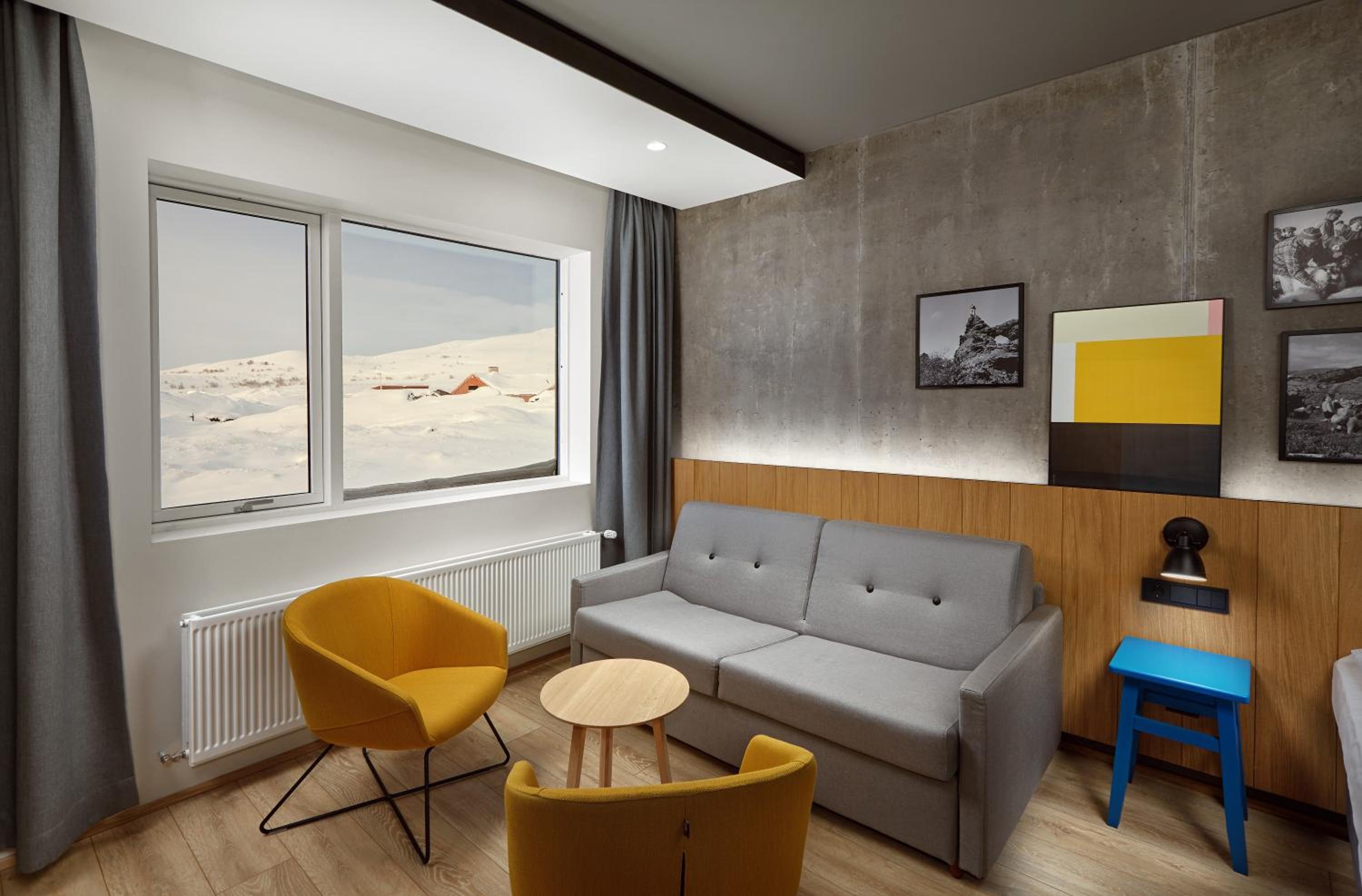 Family Room - Photo 8