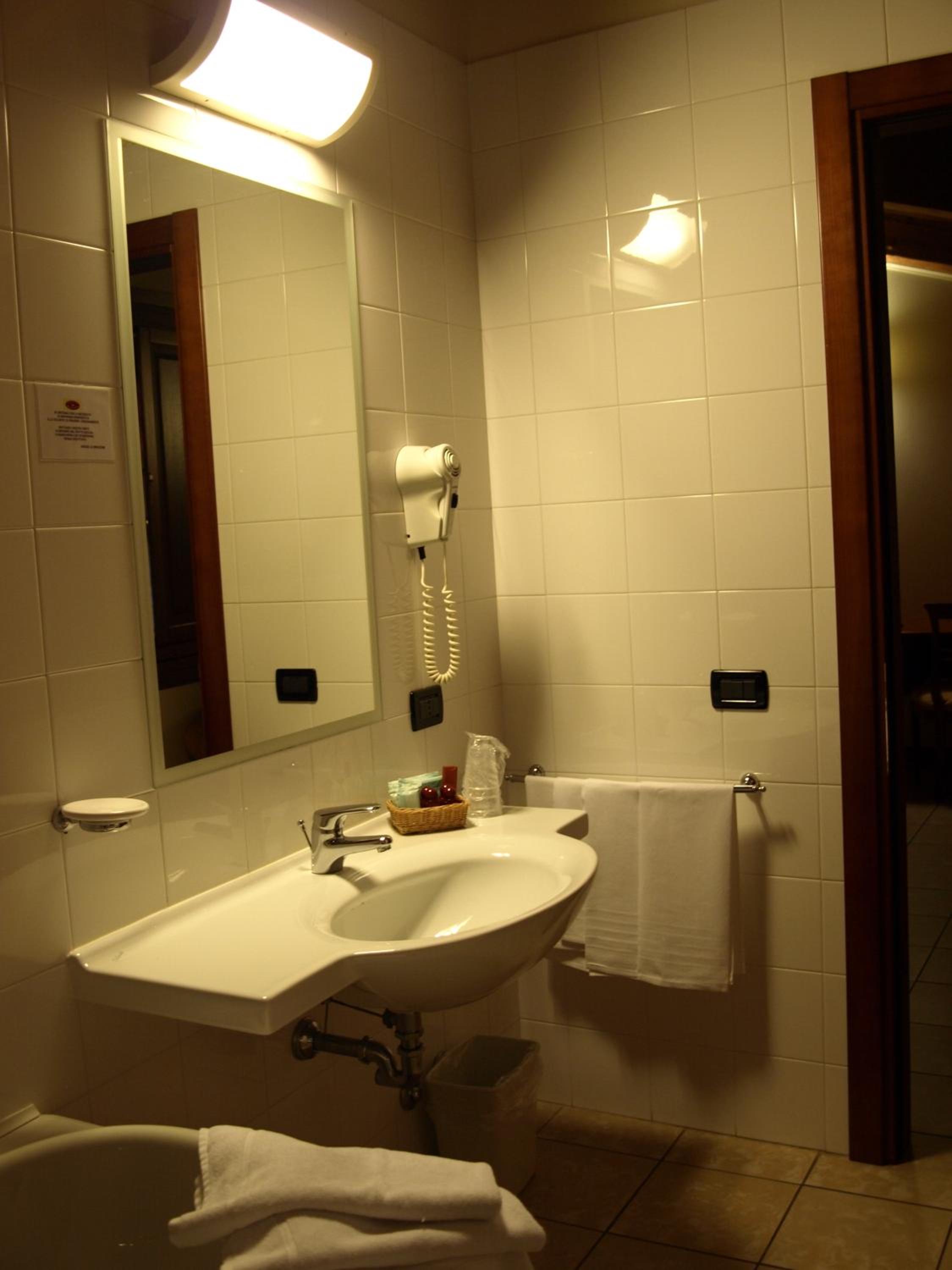 Triple Room - Photo 3
