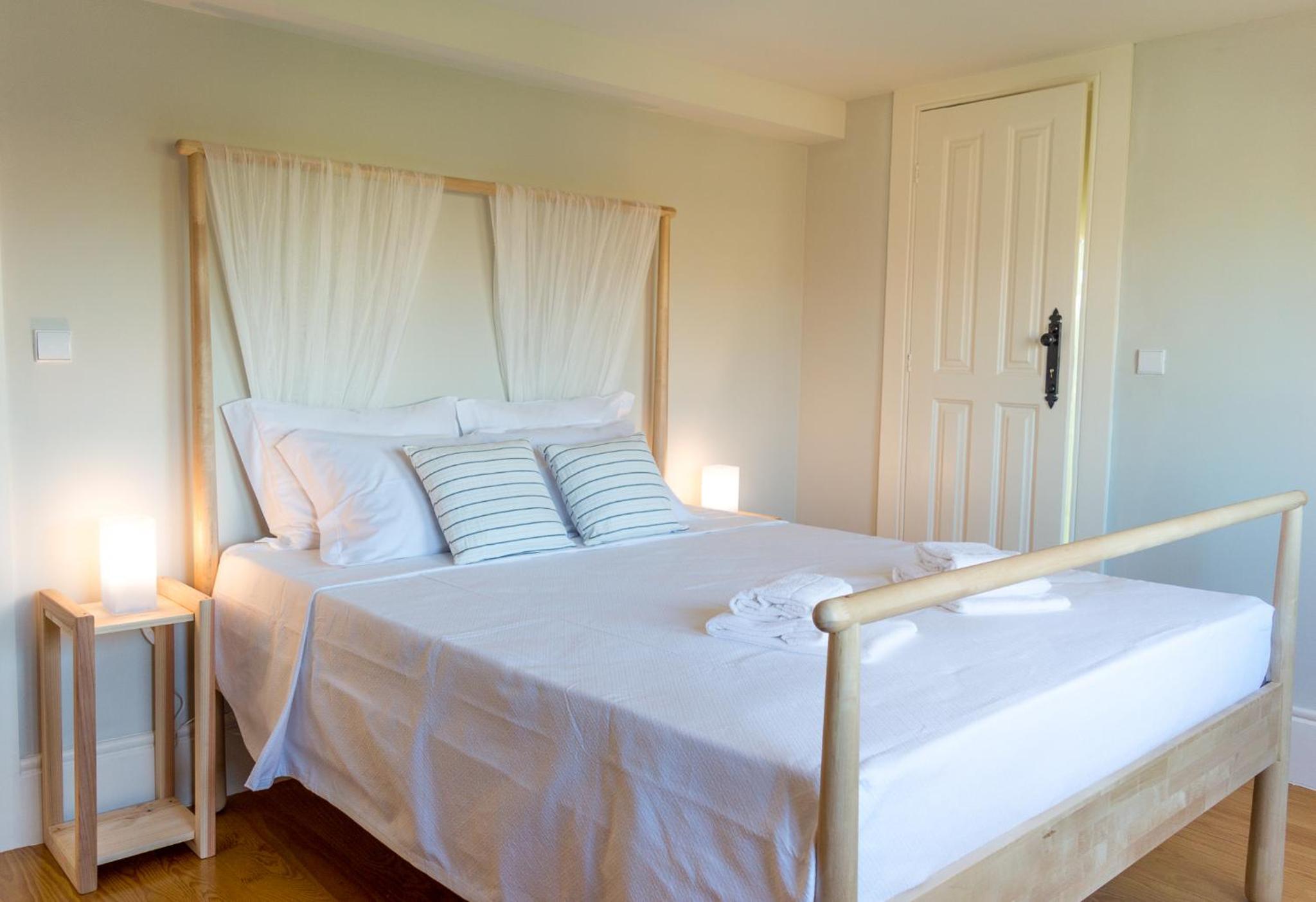 Deluxe King Room - Photo 1