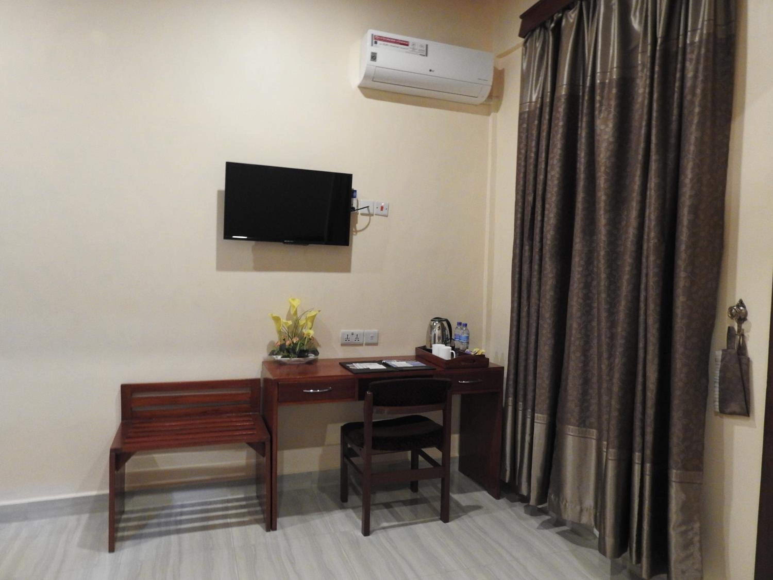 Deluxe Triple Room